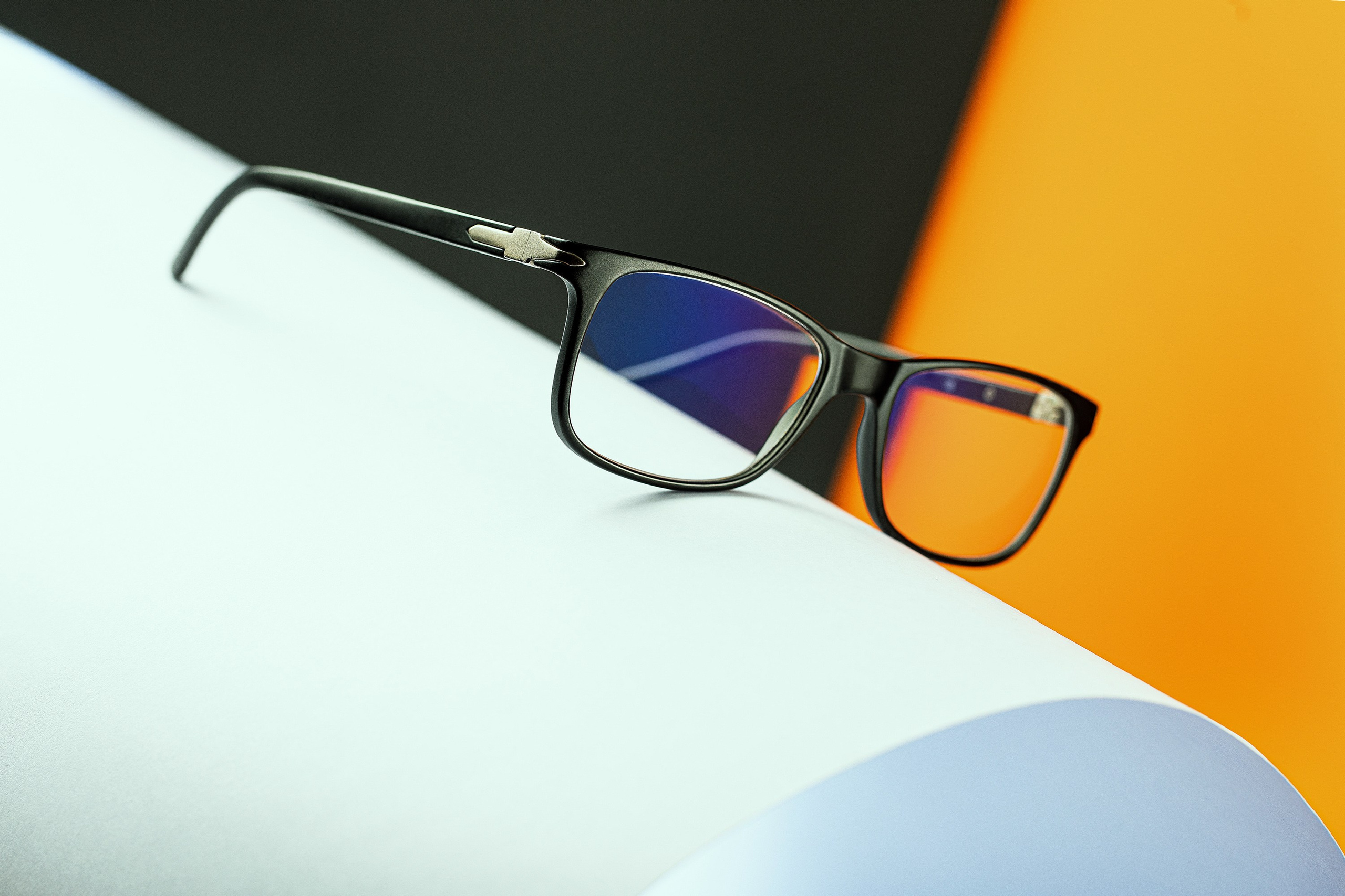 Eynək Fotoqrafiyası — Satışınızı Artıran Peşəkar Vizual Həllər. Məhsul Fotoqrafı Bakıda