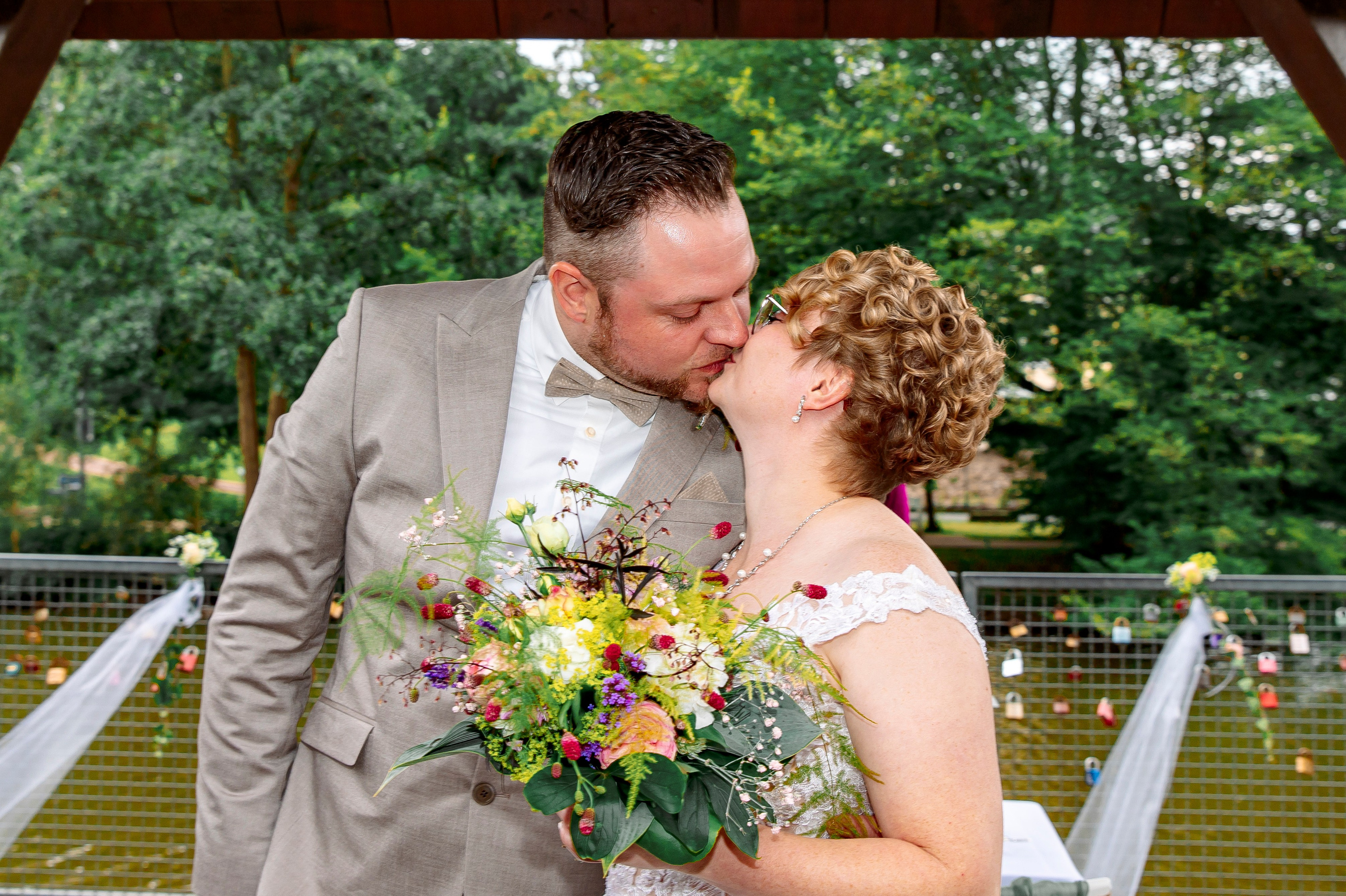 Standesamtliche Trauung in Bad Sassendorf. Fotograf NRW aus Wickede Ruhr, Milla Kunst