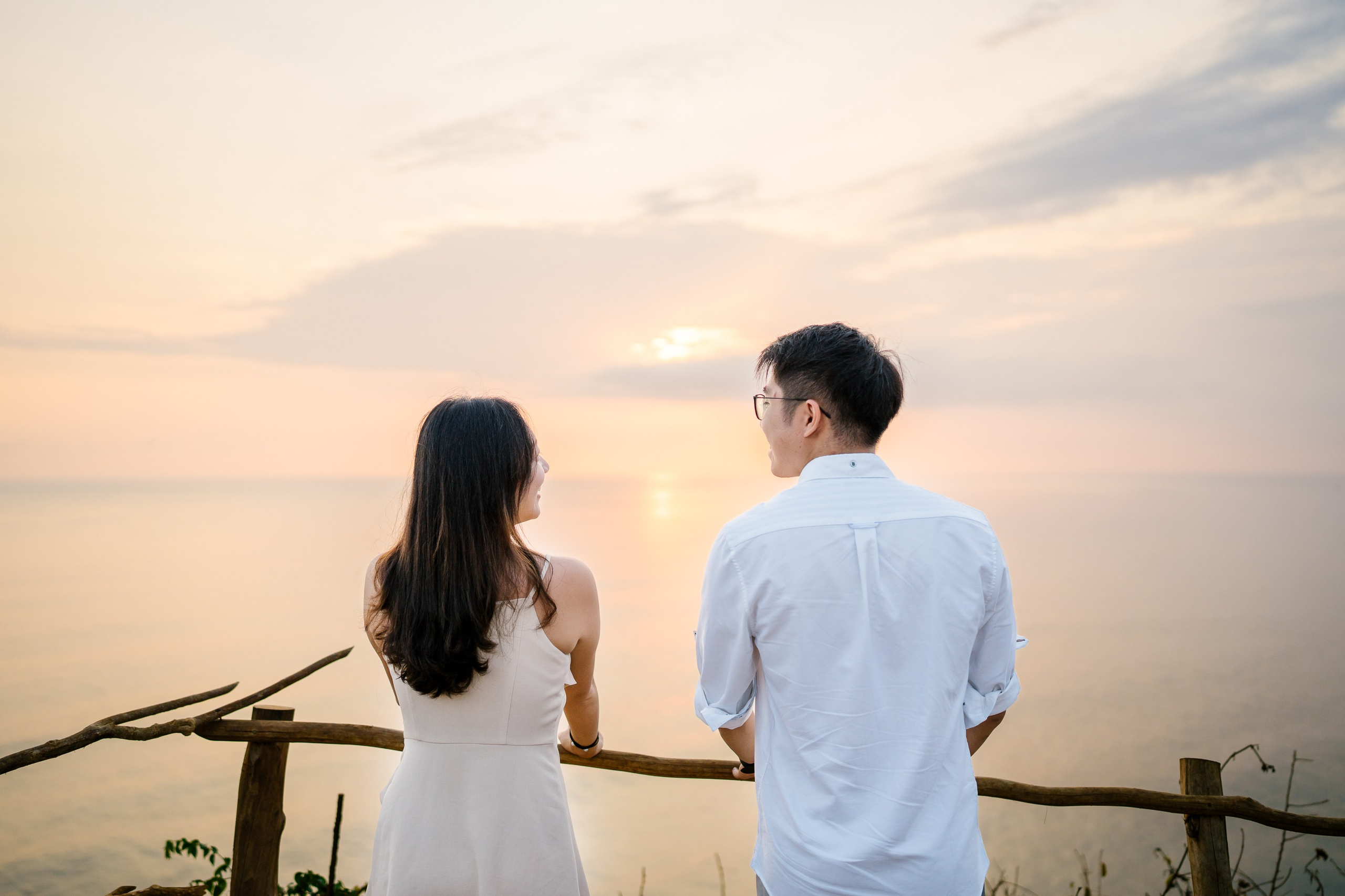 SECRET MARRIAGE PROPOSAL. Female Photographer in Bali