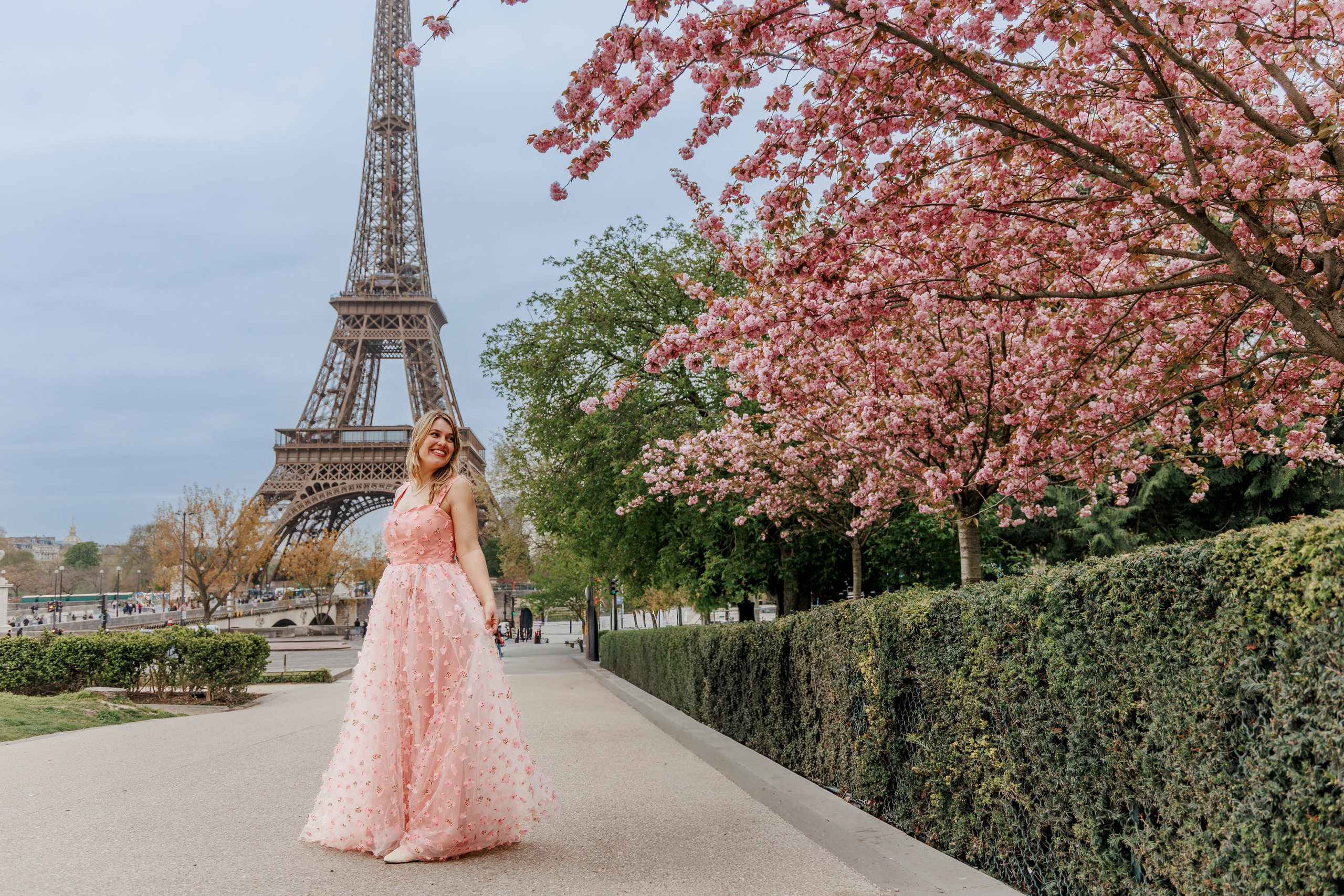 🌸 Cherry Blossoms in Paris: Best Places, Timing & Photoshoot Guide. Photographe à Paris