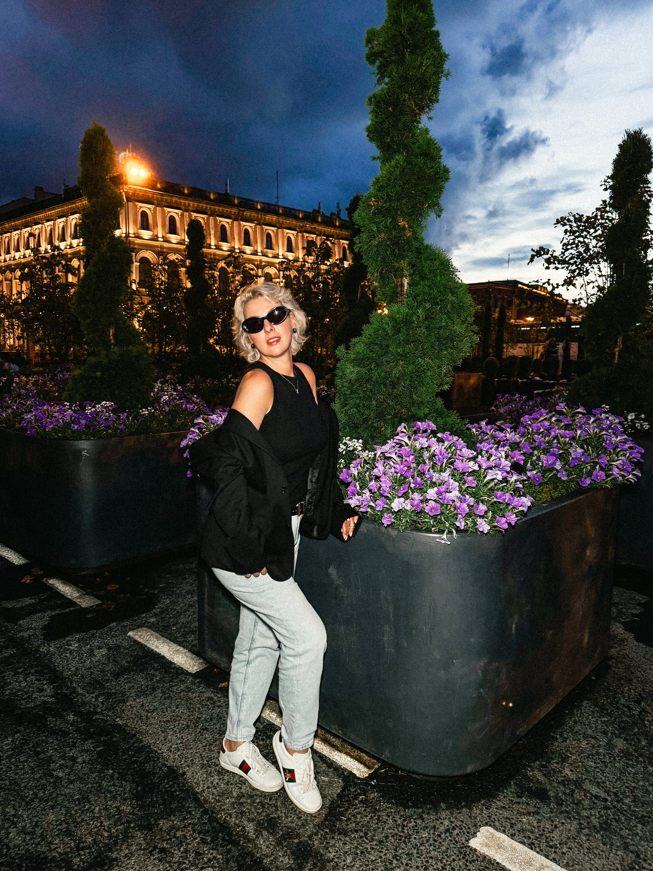 Modern Film Noir Photography | Bold Street Portrait Sessions. Videographer and photographer in New York // MAKAROV.VIDEO