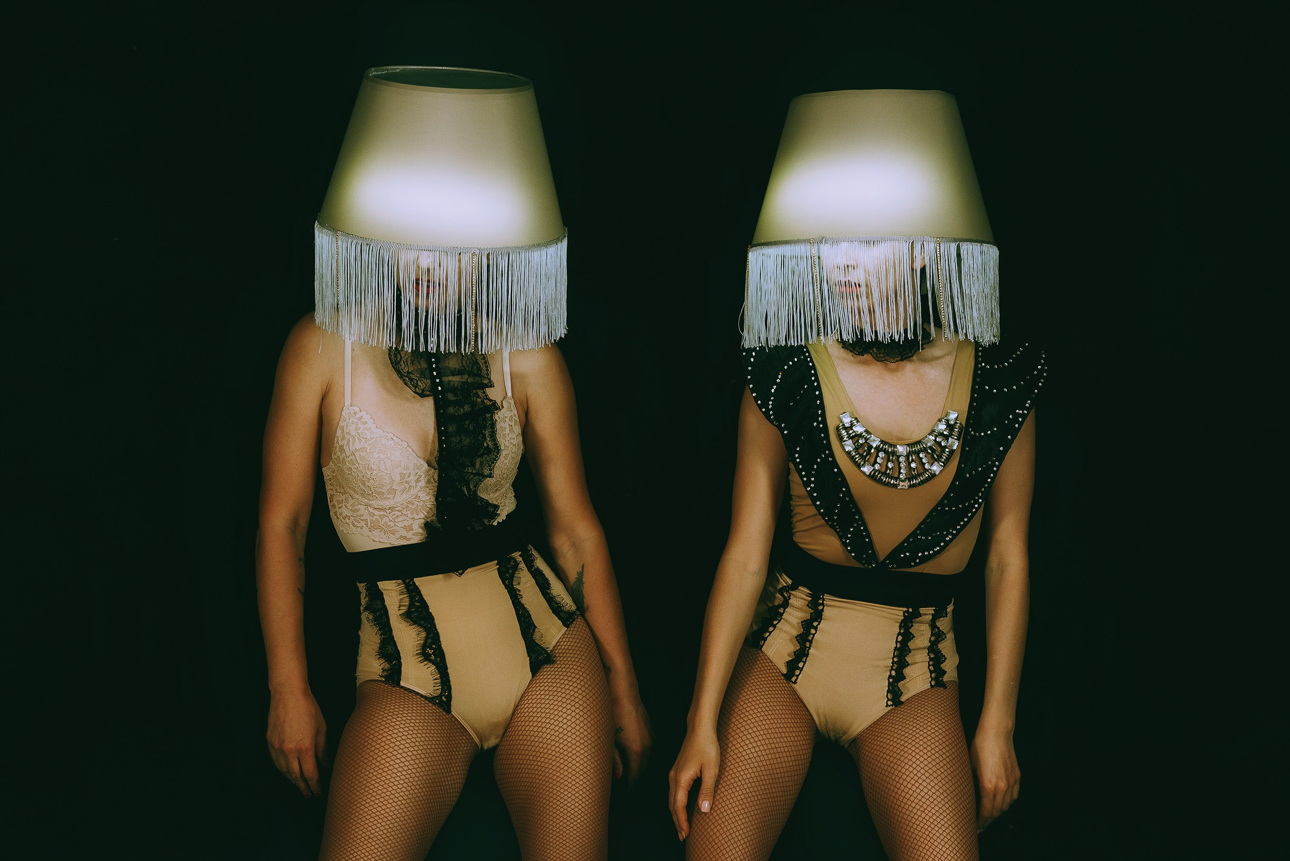 Креативная студийная фотосессия танцоров театра в Торревьехе, Аликанте — Фотограф Андрей Луковников