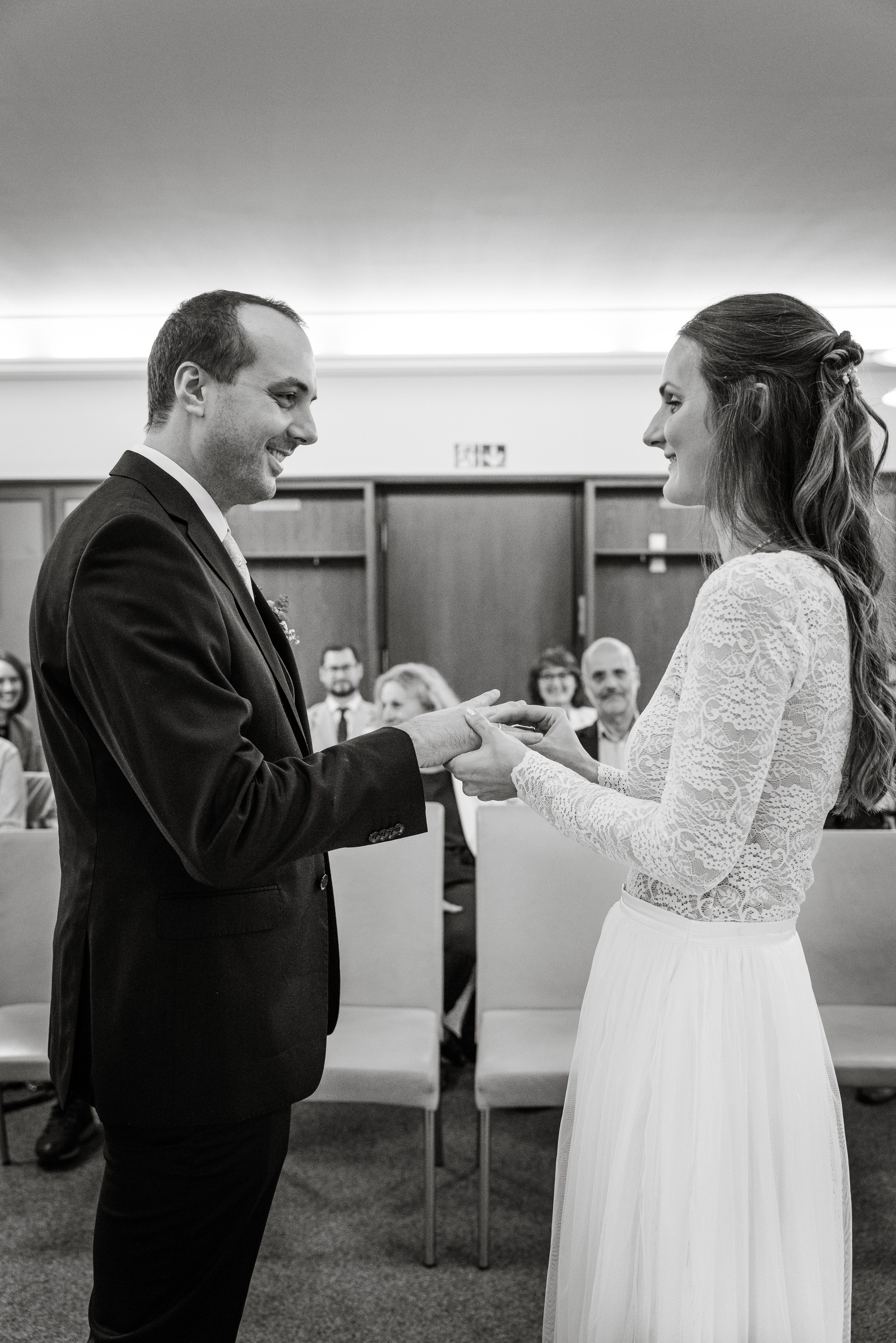 Zeitlose Hochzeit im Standesamt Mandlstraße | München Schwabing. Hochzeitsfotograf München Taufe Familienfotograf Tanja Mauke