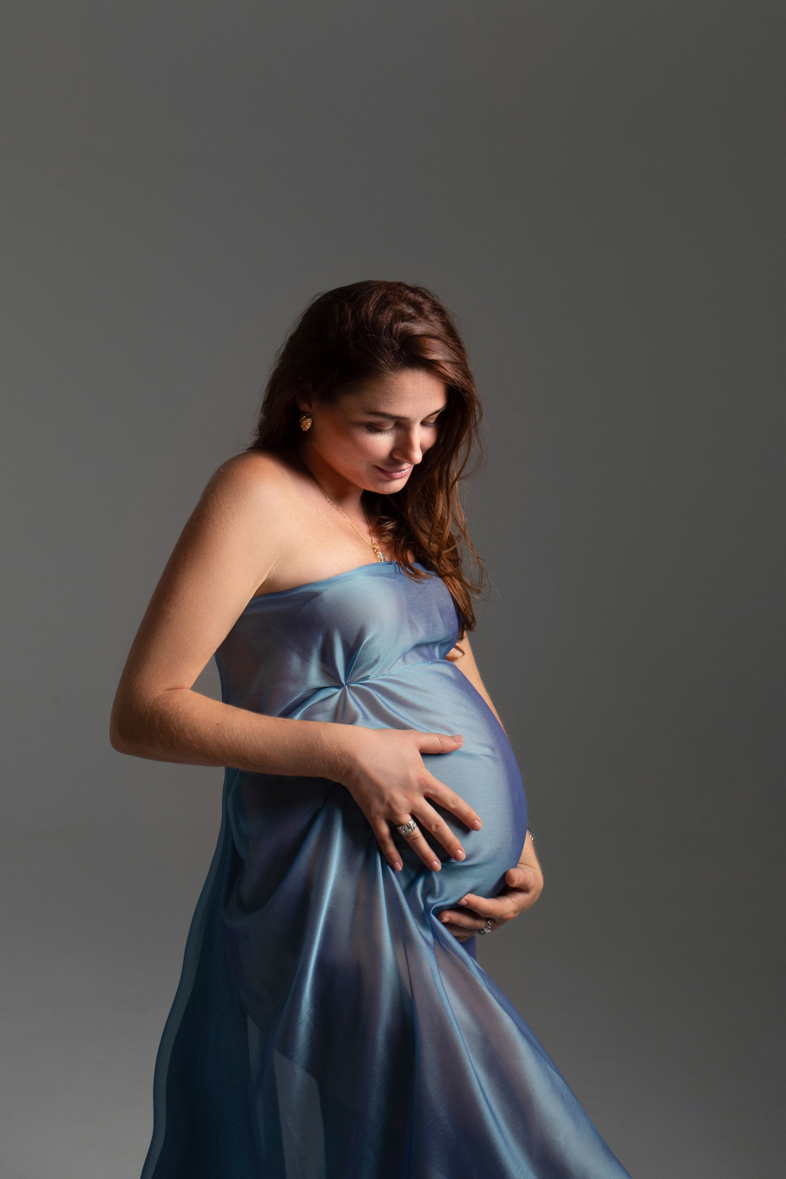 Photo shoot in minimalist style. Professional photographer in Spain