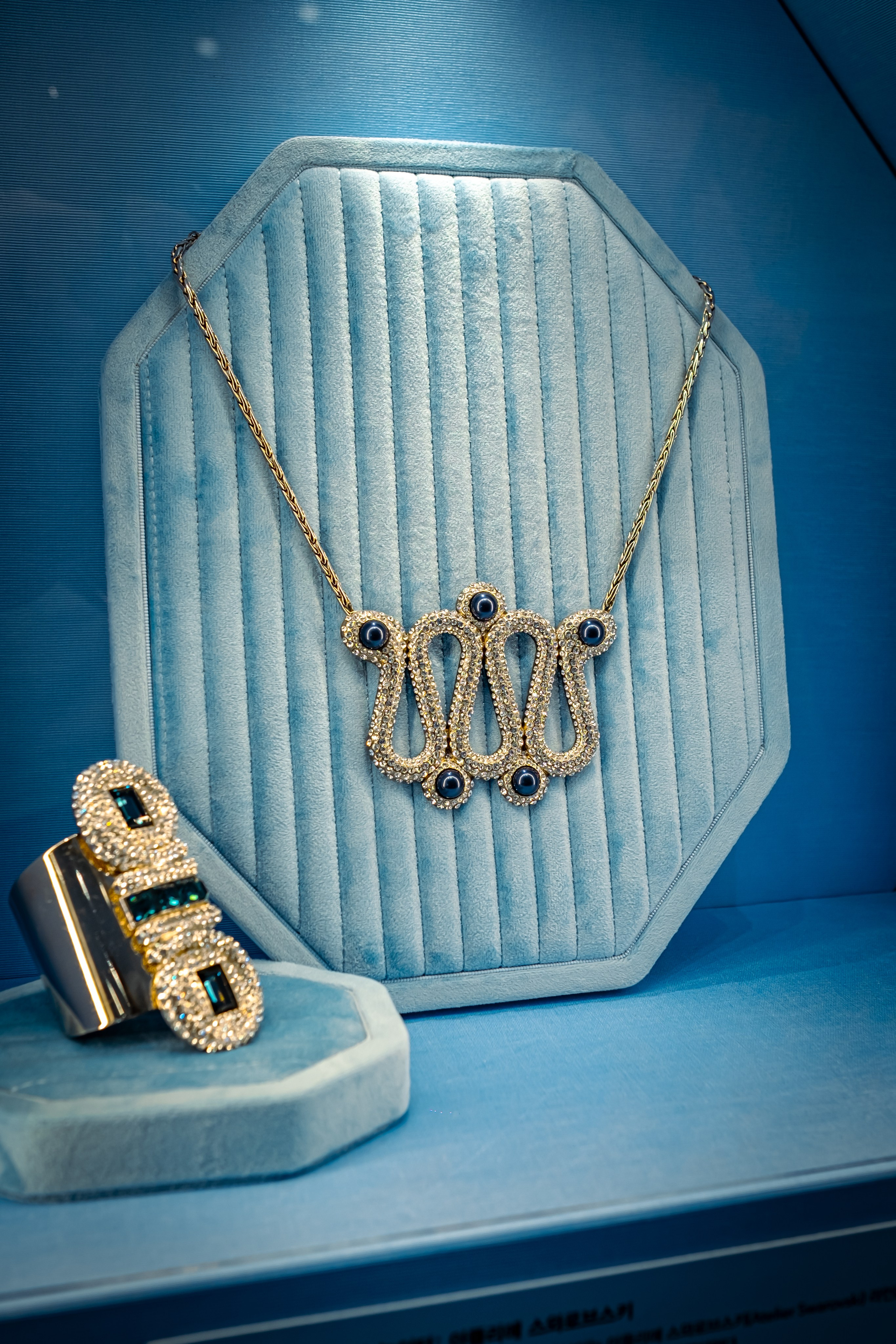 SWAROVSKI. Photographer in Seoul Dobrokvashina Natalya