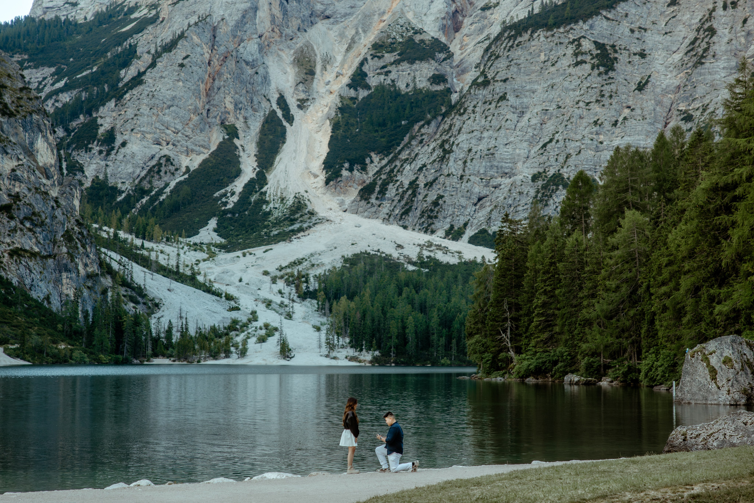 Sunrise proposal at Lago di Braies | Dreamy engagement in the Dolomites. Iceland elopement photographer & videographer