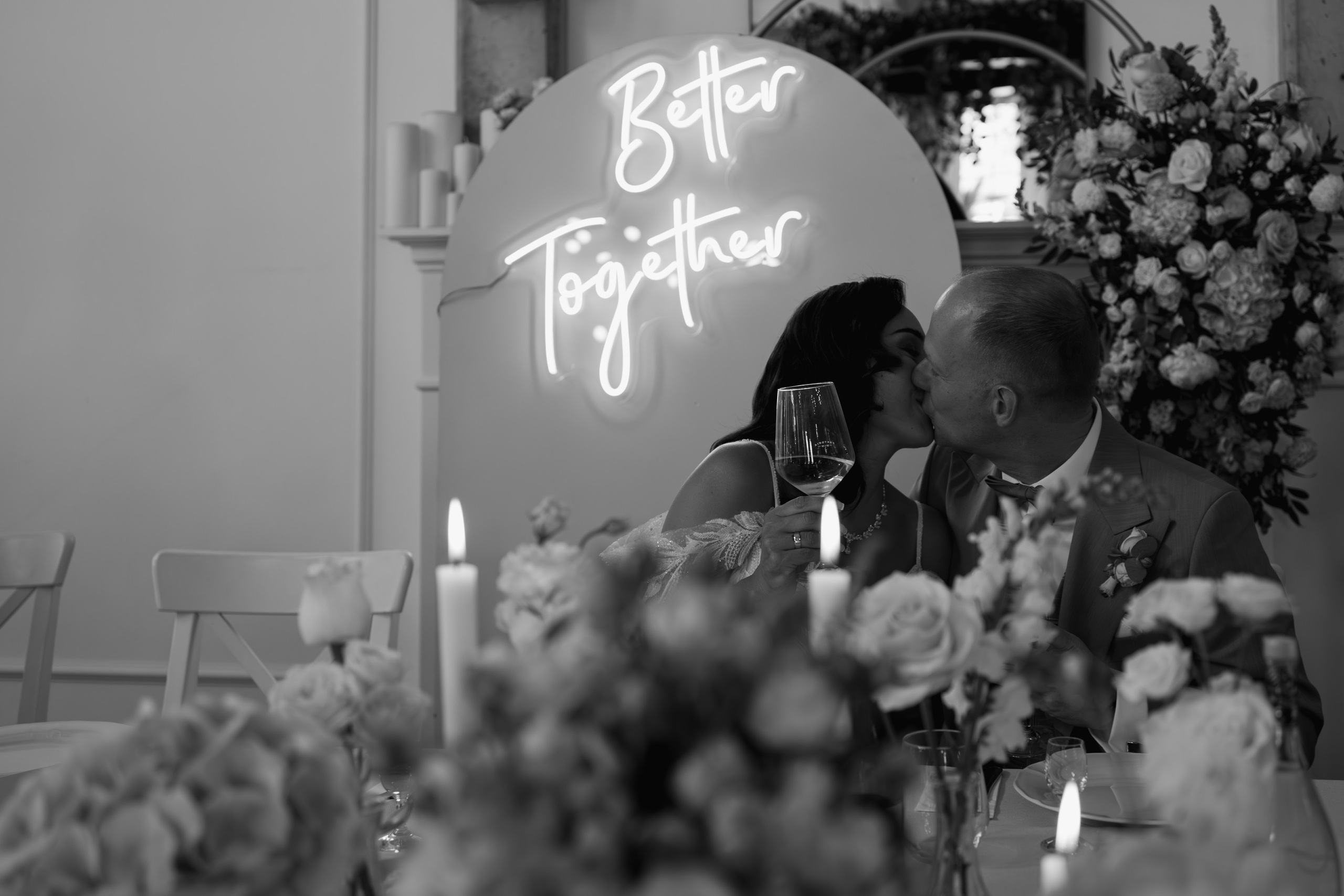 Fotograf ślubny Gdańsk - naturalny reportaż ślubny, sesja narzeczeńska, sesja ślubna, zaręczyny. Zdjęcia pełne dobrych emocji. Fotograf ślubny & lifestyle Gdańsk, Karolina Baczewska