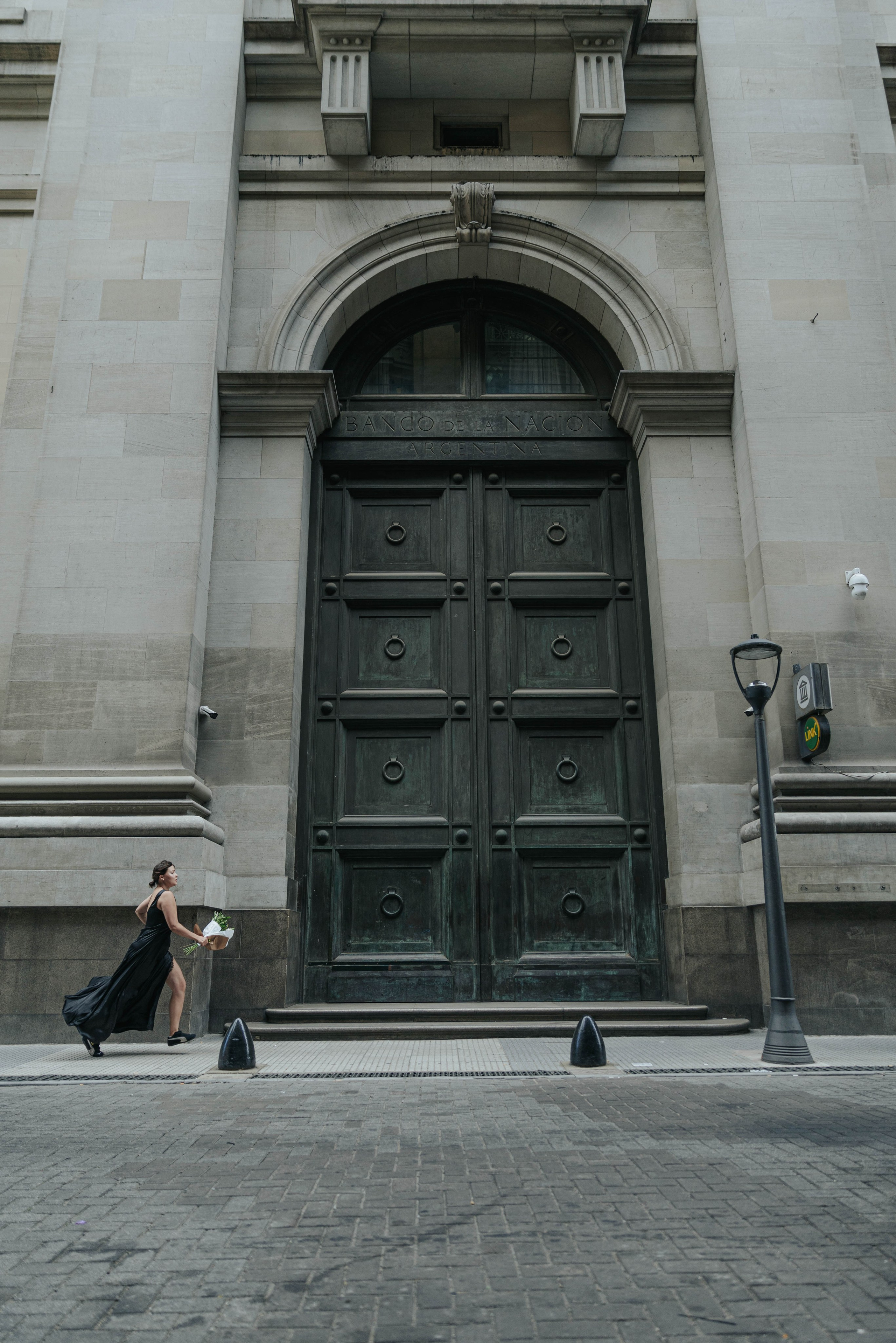 Mom Yana and Mars. Photographer @elmirkami in the city of Buenos Aires