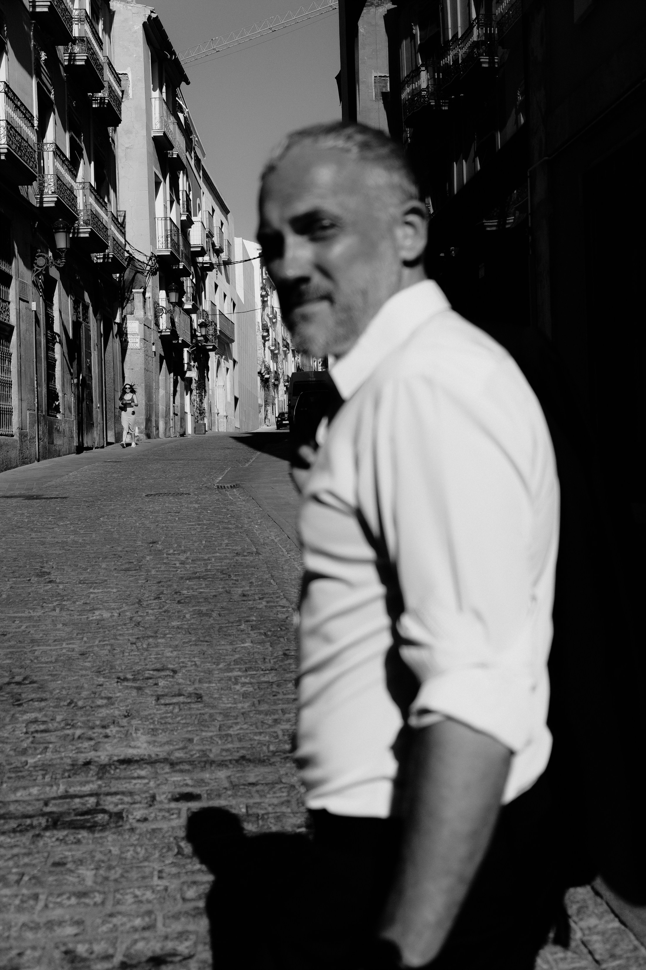 Портретная фотосессия музыканта Robert Skarsbakk в старом городе Аликанте для обложки альбома — Фотограф Андрей Луковников