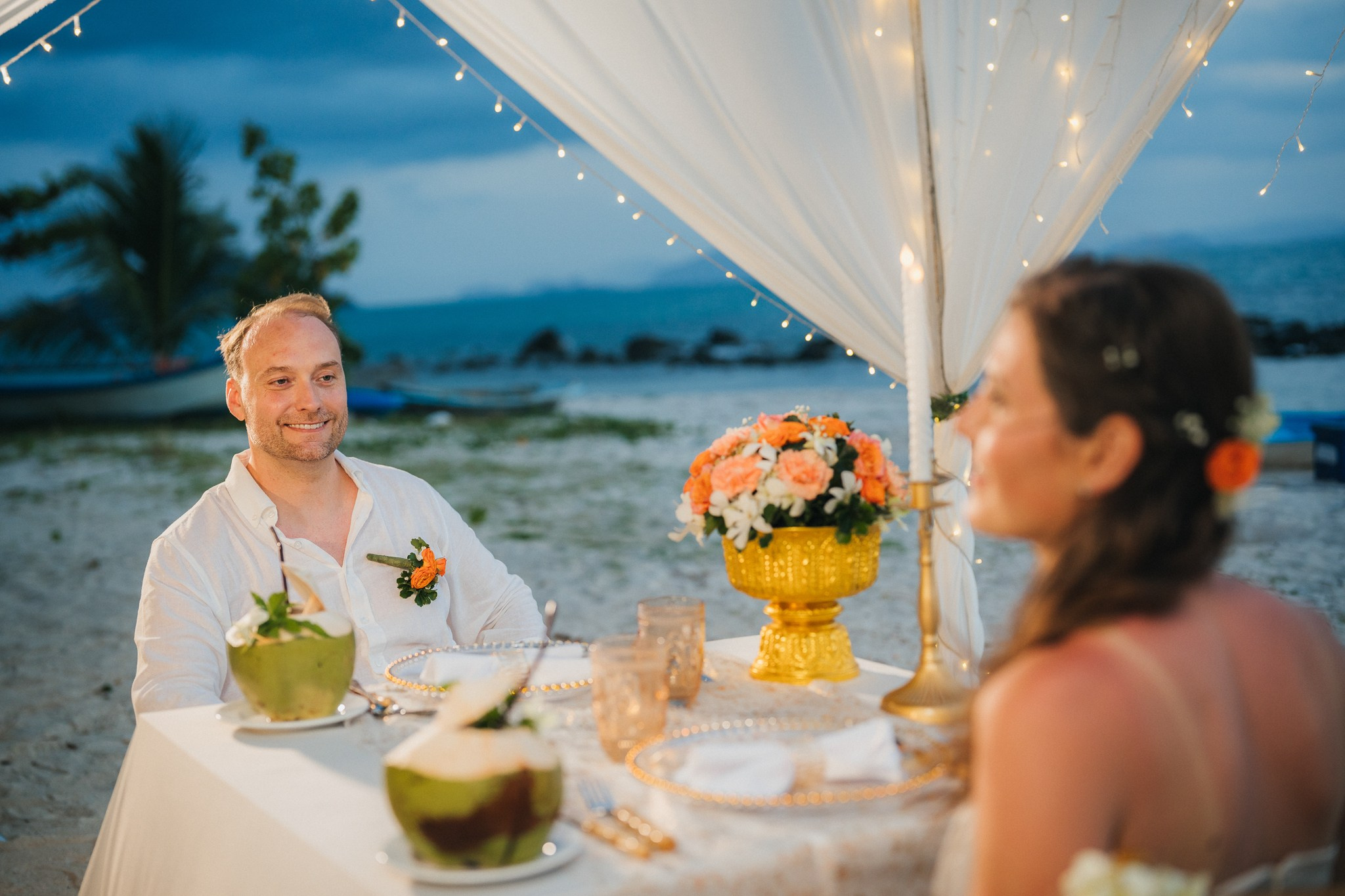 Dinner after ceremony. Буддийская свадебная церемония на Самуи, Таиланд