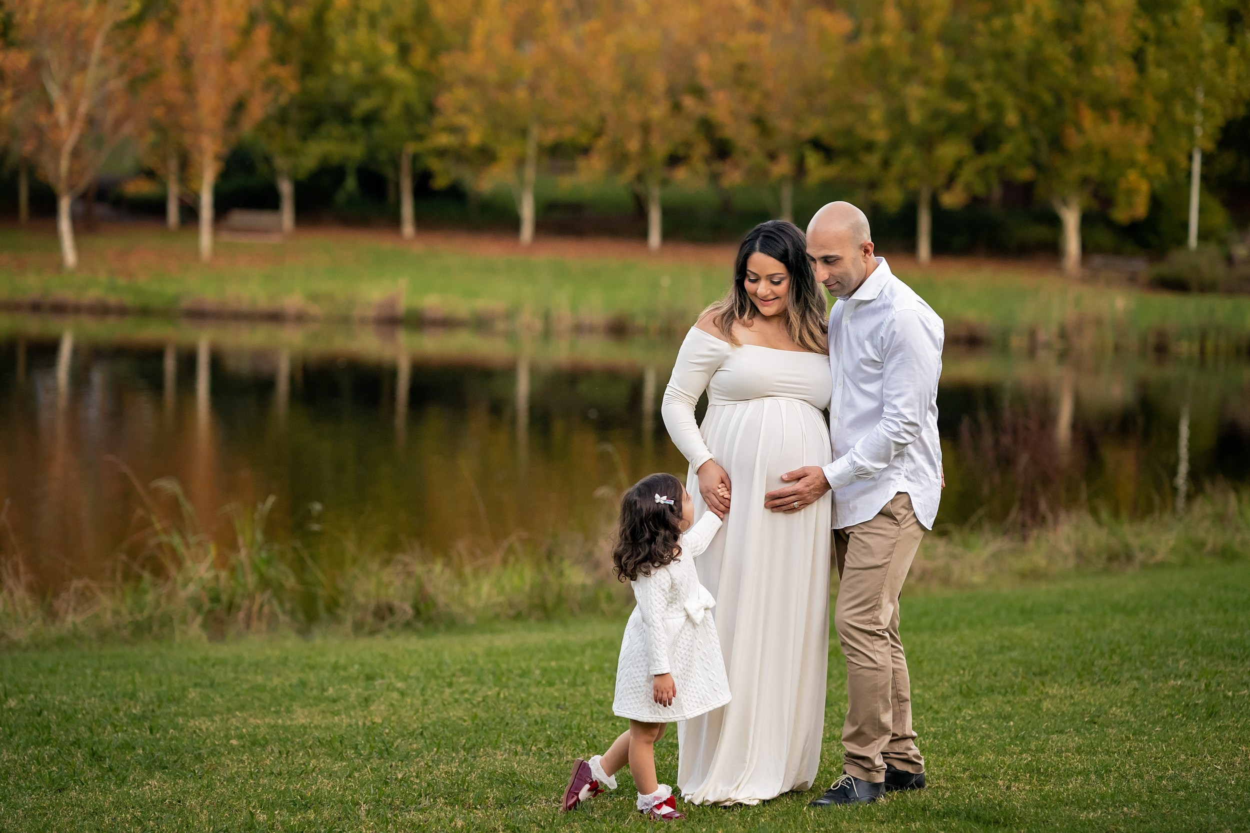 Maternity Photoshoot in Autumn Park, Sydney. Hills District Family Photographer