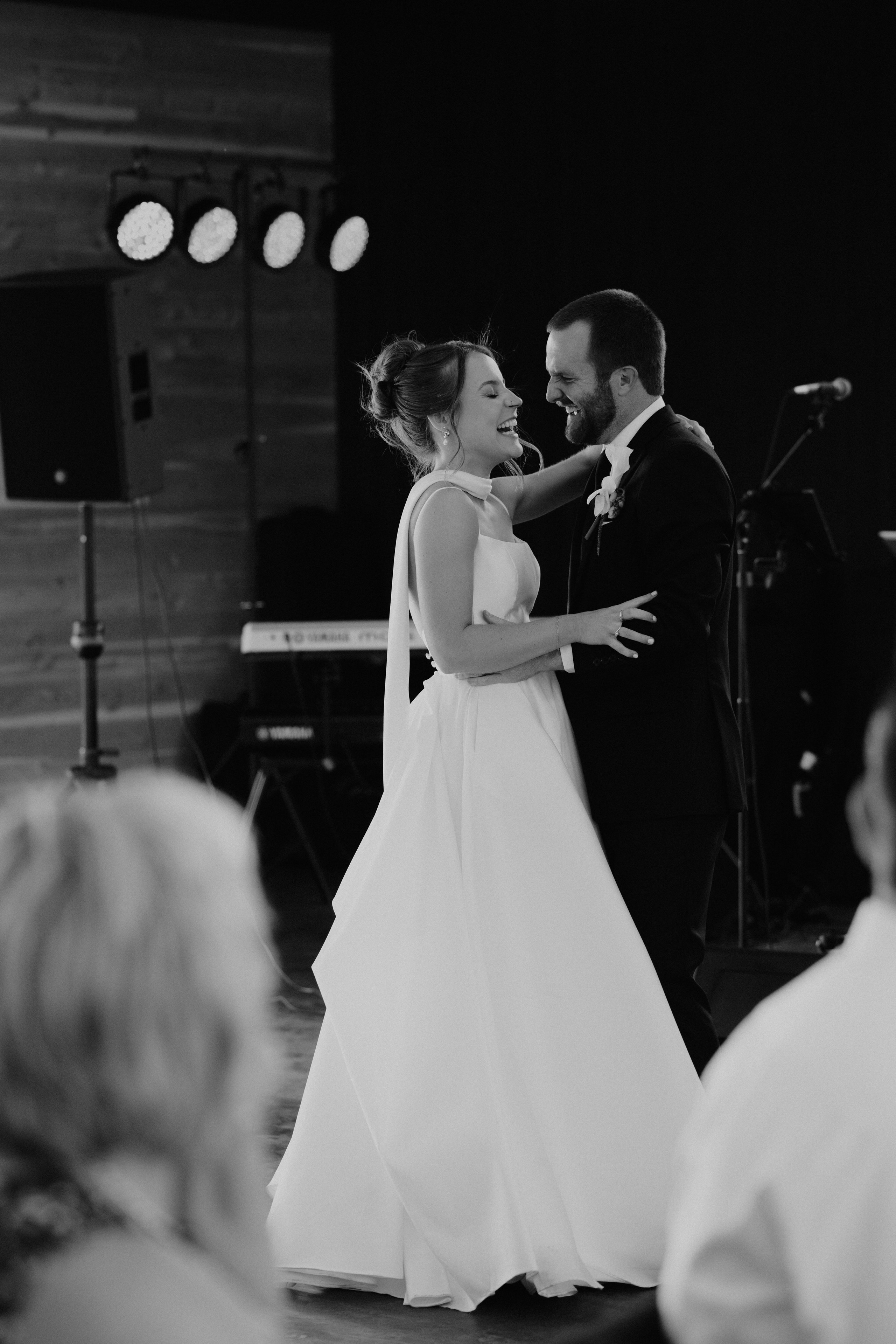 Wedding Shelby & Riley | Columbia River Gorge, WA | Georgy Shishkin Photography Photography. Portland Wedding Photographer | Authentic PNW Love Stories