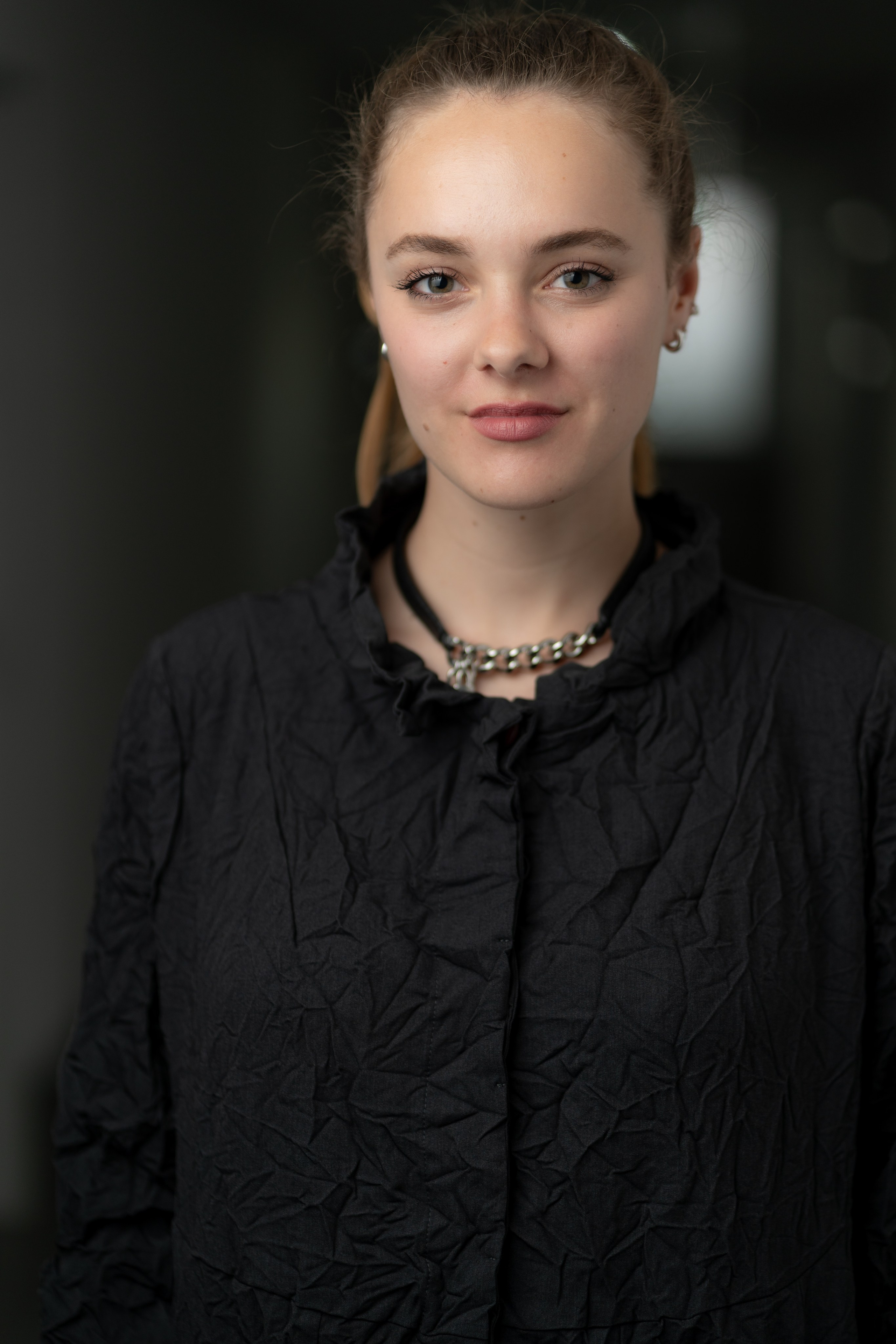 LOLA & OBLIQUE. Portrait photographer in Germany and all over Europe Mischa Blank