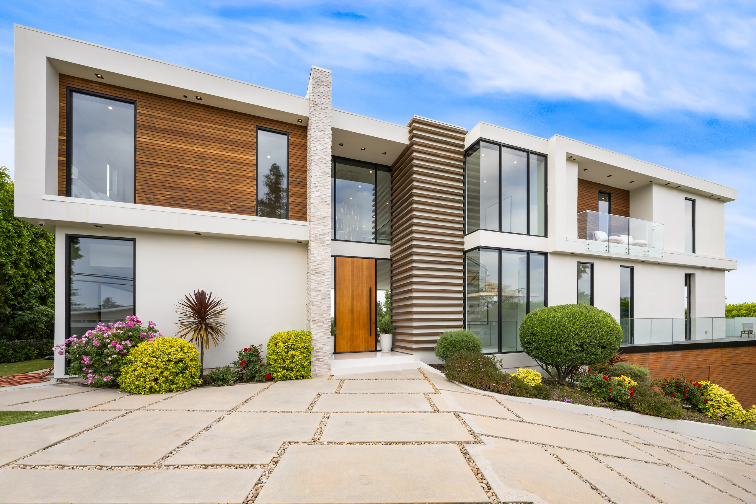 Waterfront property photography Miami — Pro Studio 1