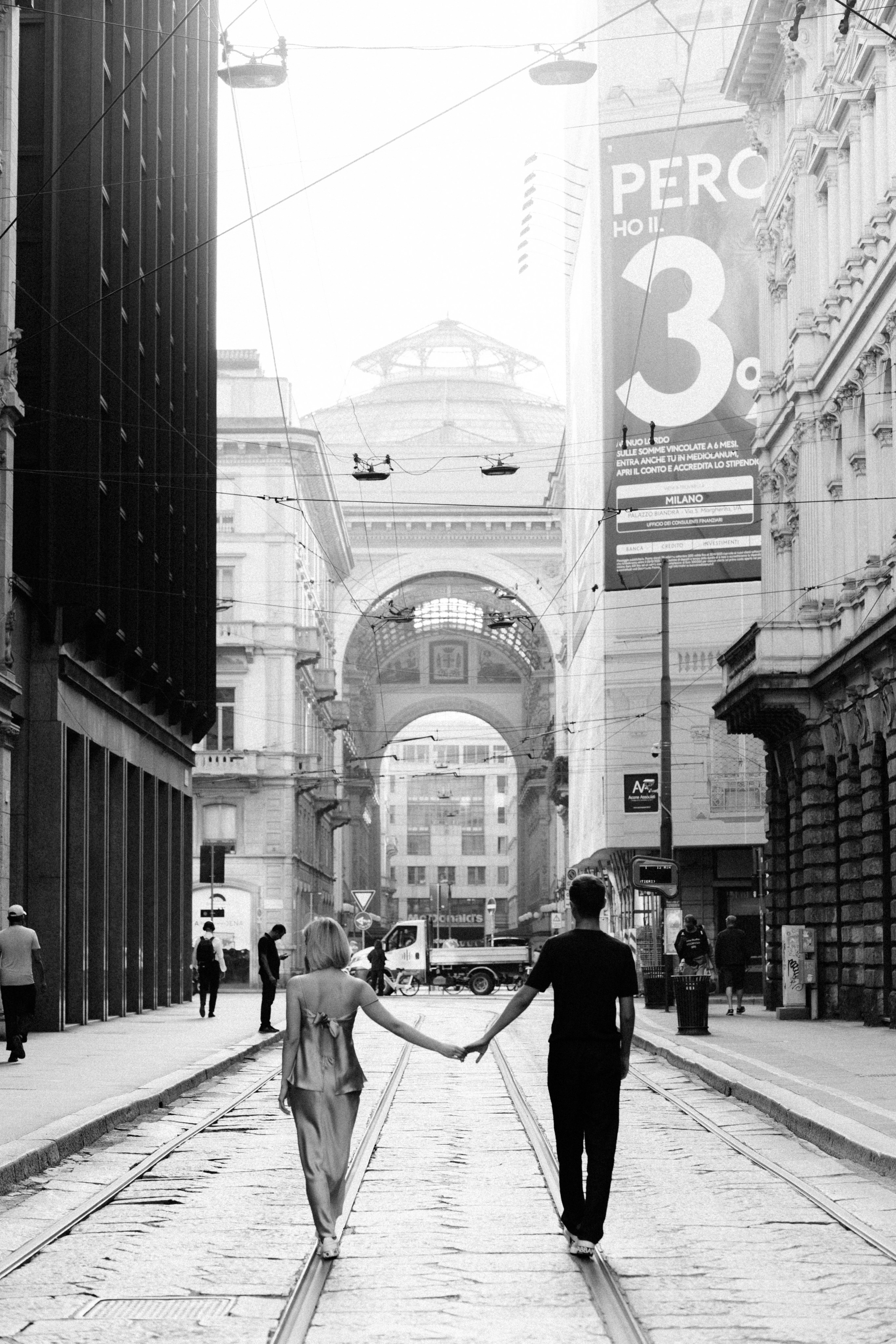 Love Story in Milan | Coffee, Brera & Duomo Photoshoot. Liza Bizzaro — Italy Wedding, Love Story & Portrait Photographer in Milan, Turin, Piedmont and Across Italy