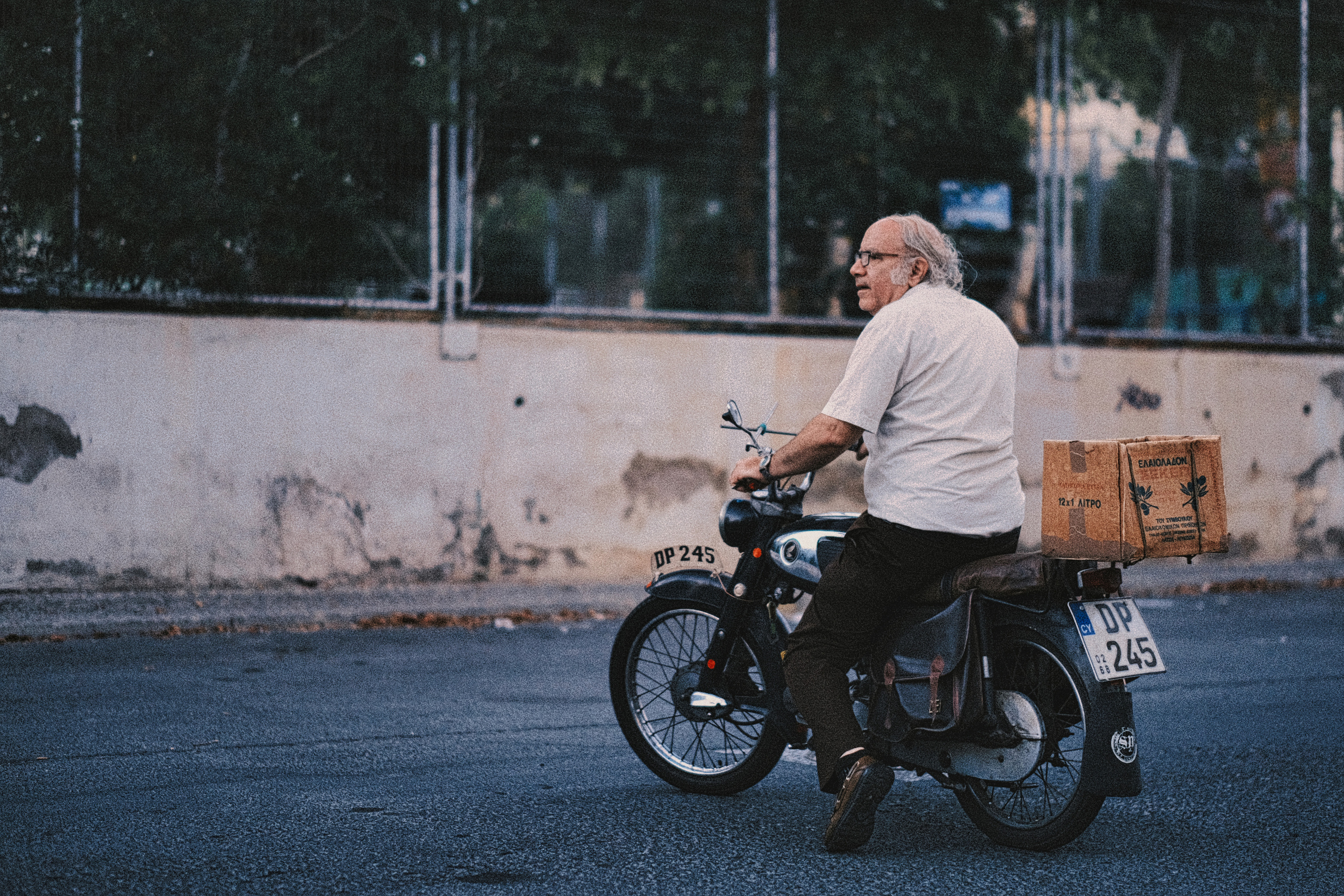 Candid Street Photography | Street Photography in Limassol City. 中国街头摄影 | The Streets of China Through My Eyes | 深圳