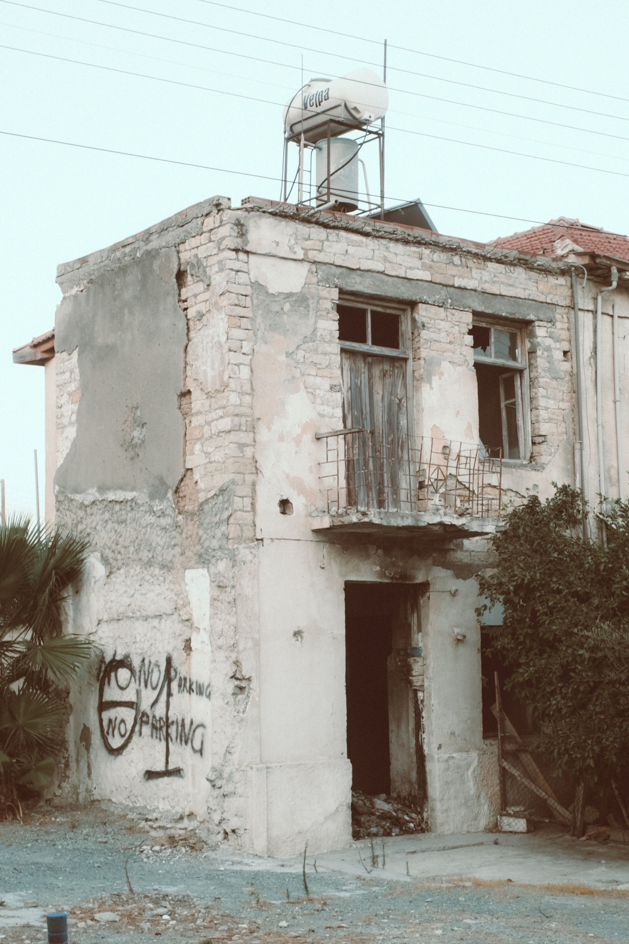 | Vintage Lens | Street Photography Limassol, Cyprus | FUJIFILM XPRO-3 MIR-1 37MM F2.8