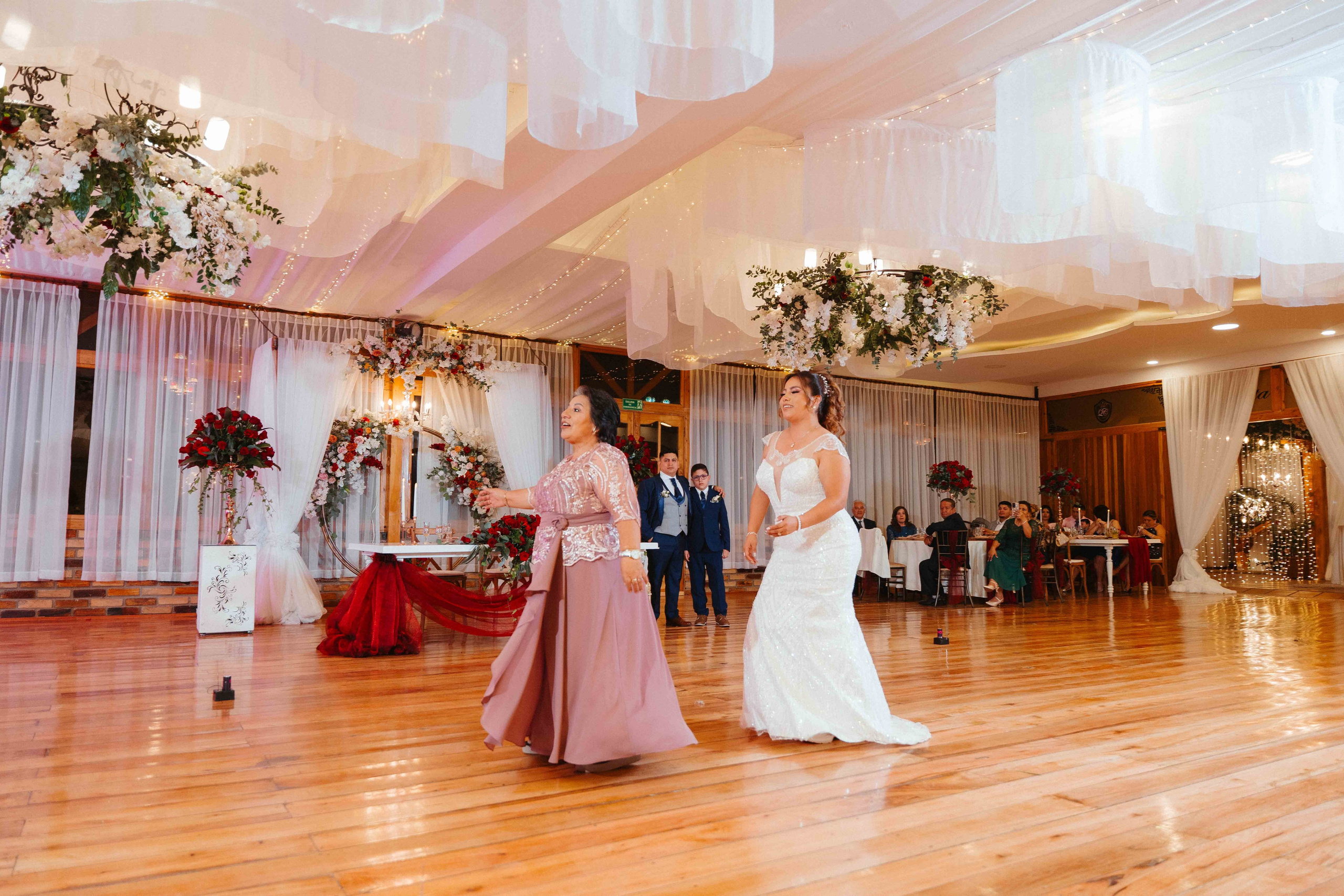 Ivan y Maria. Fotógrafo de bodas en Loja Ecuador | Piero Alvarez PH