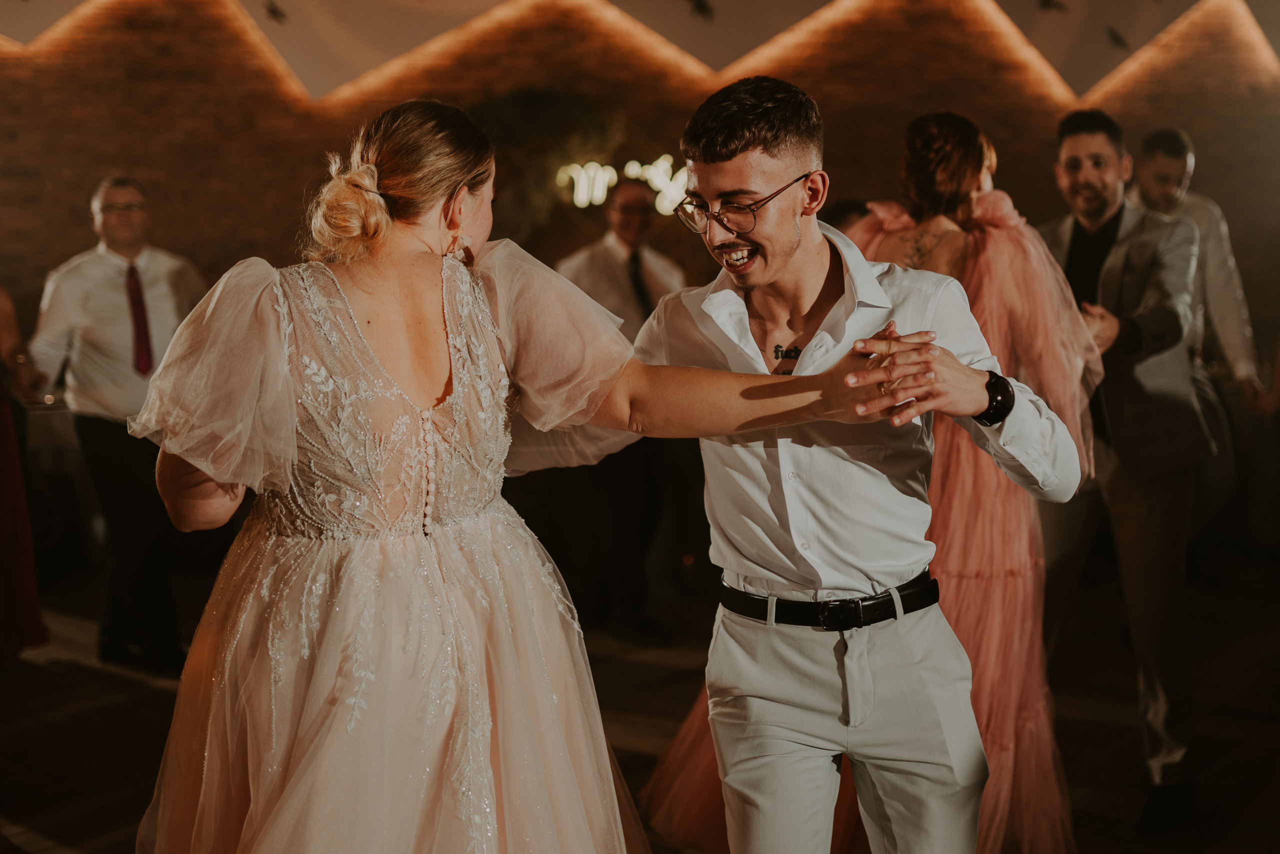 Trzy Drzewa: wspaniała uroczystość Wiktorii i Kamila. Karkowskafoto - fotografia miłości