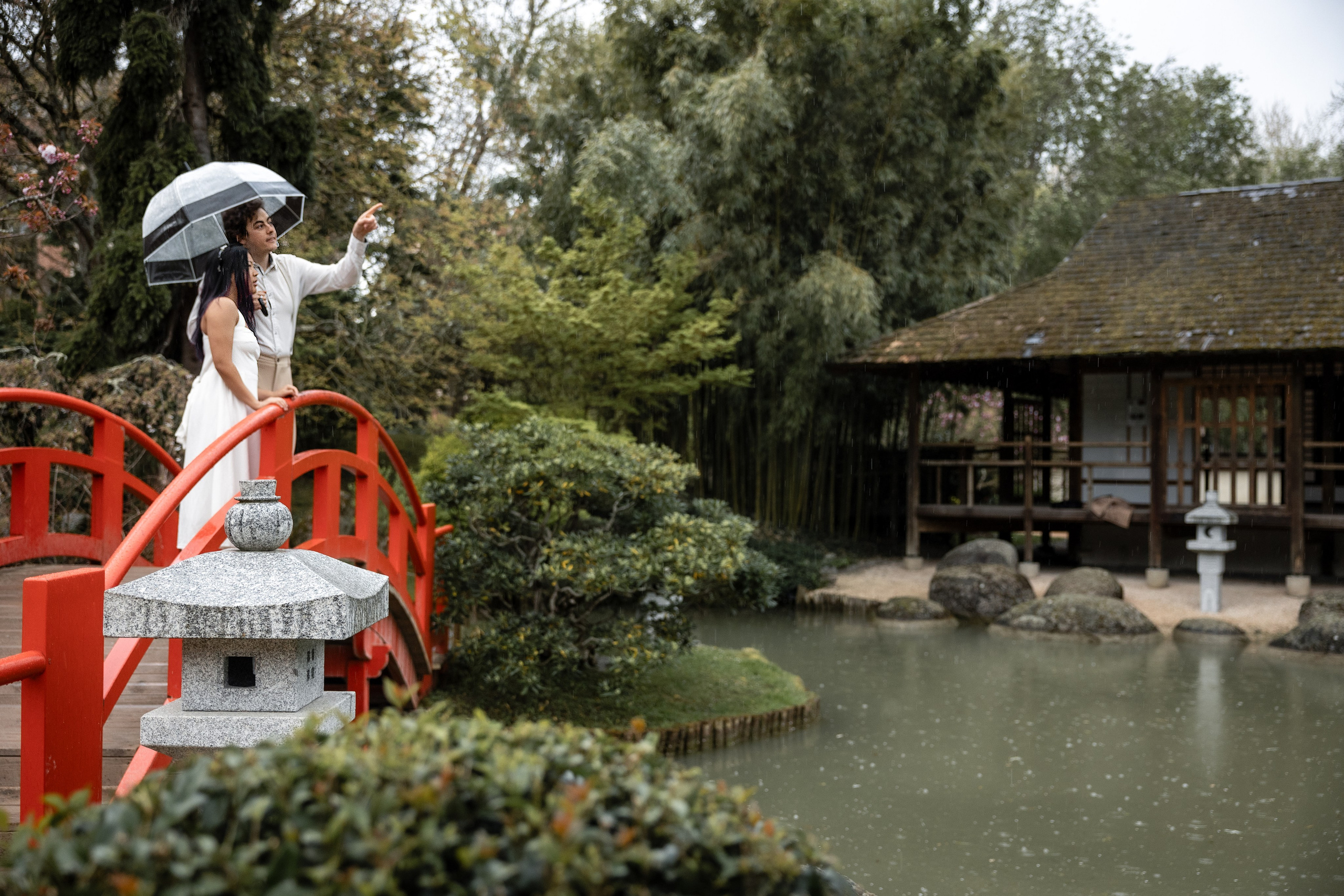 Photoshoot in the blooming Japanese Garden of Toulouse. Eugénie Smirnova — your photographer in Toulouse and southwest France