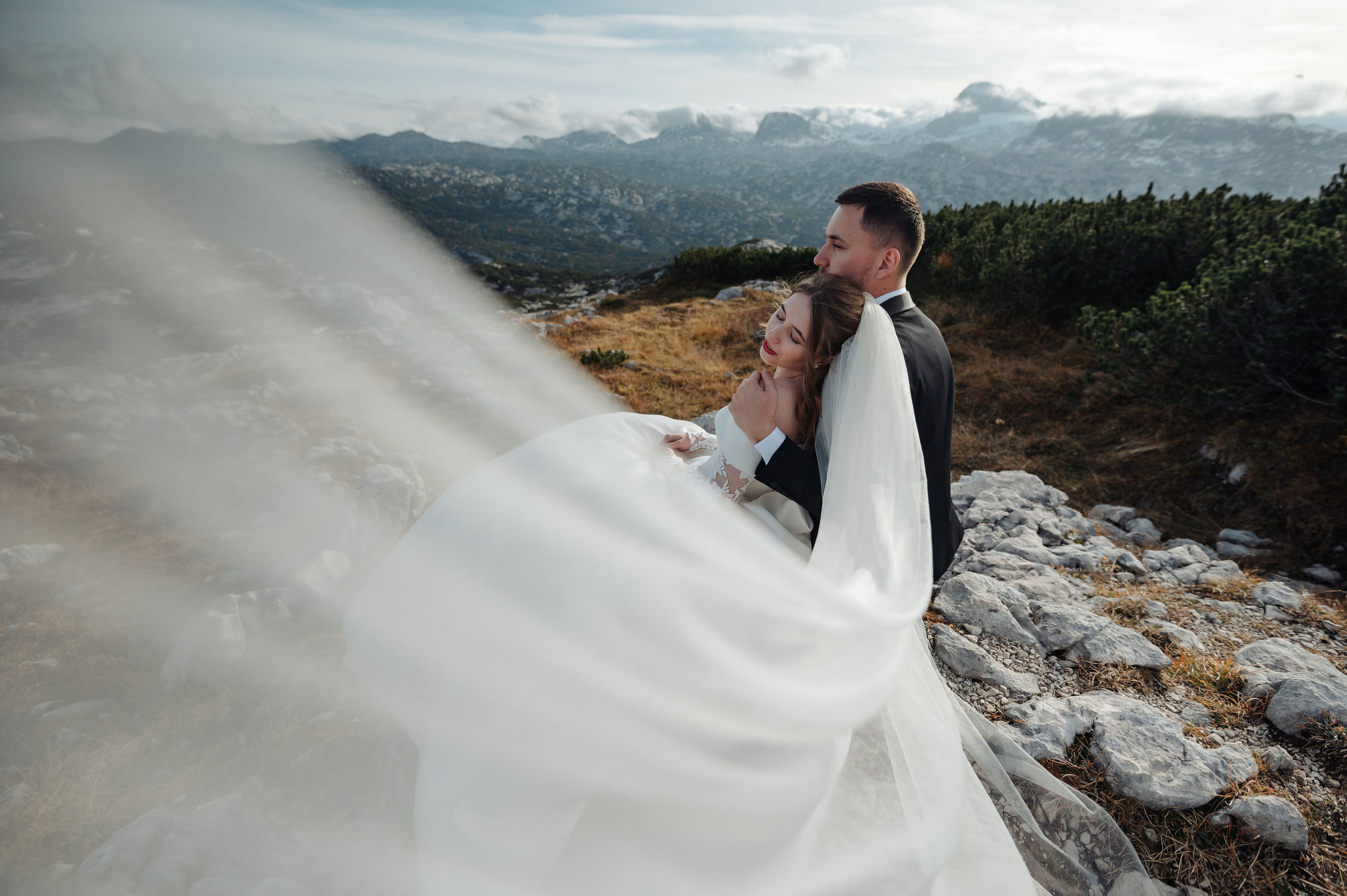 After Wedding shooting in Hallstatt, Austria