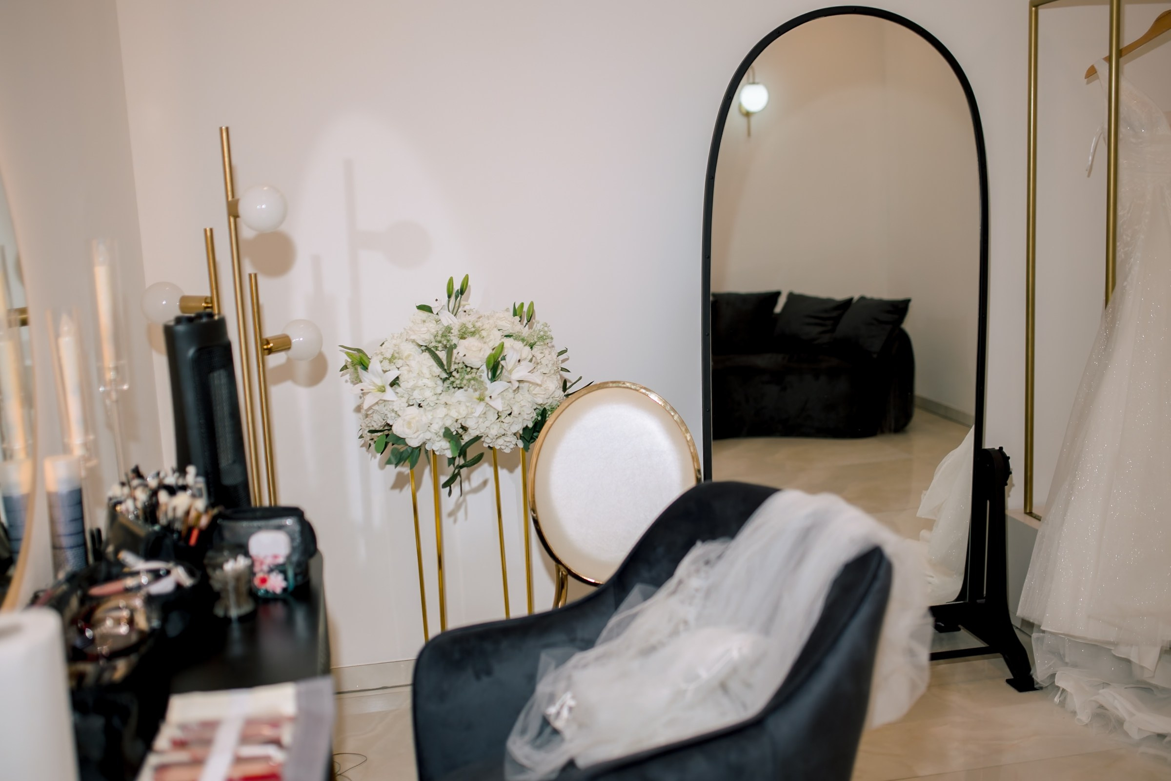 Getting Ready Raum der Hochzeit von Vanessa und Tahar im The Eventery fotografiert von Hochzeitsfotografin Anna Saribekyan