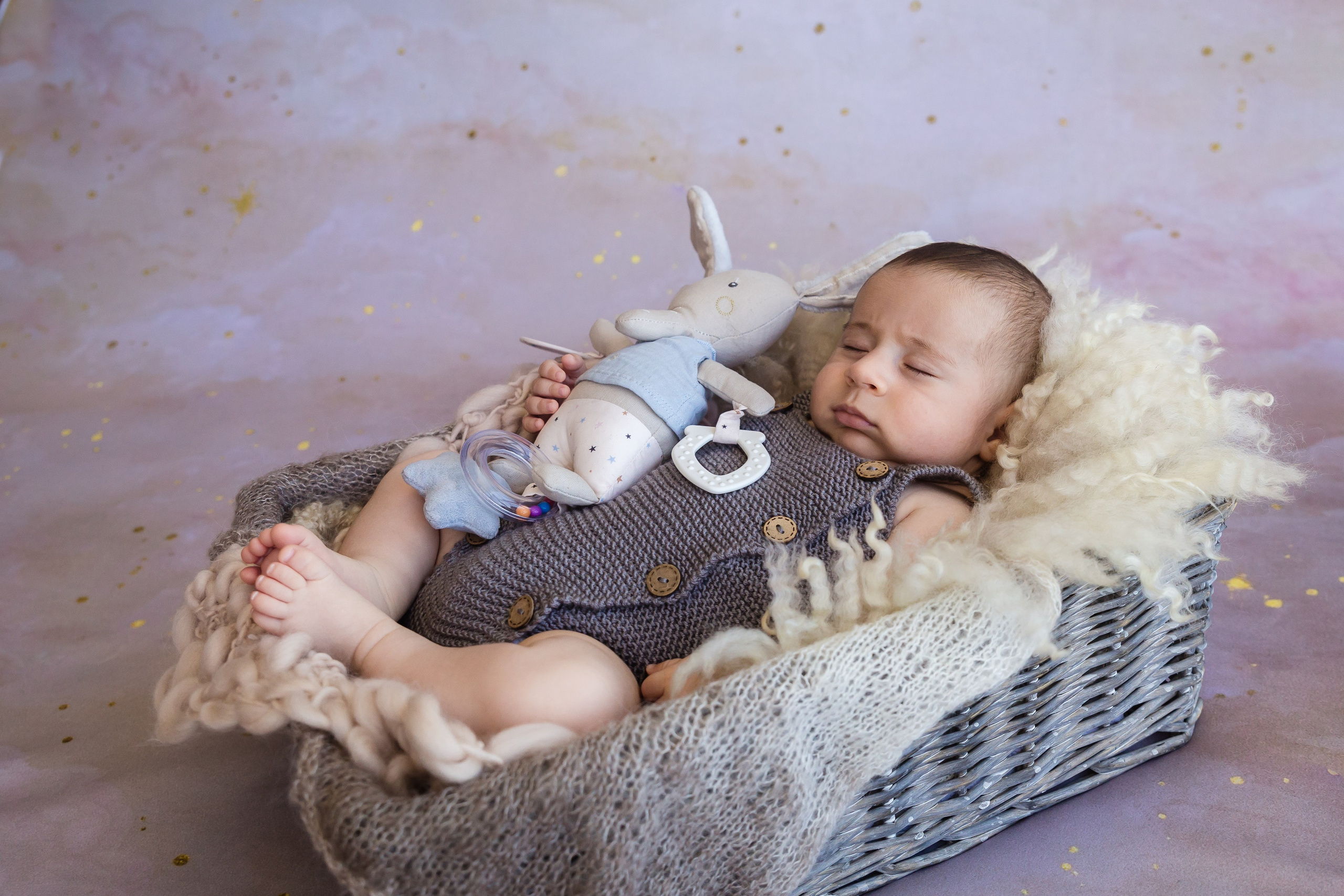 НОВОРОЖДЕННЫЕ