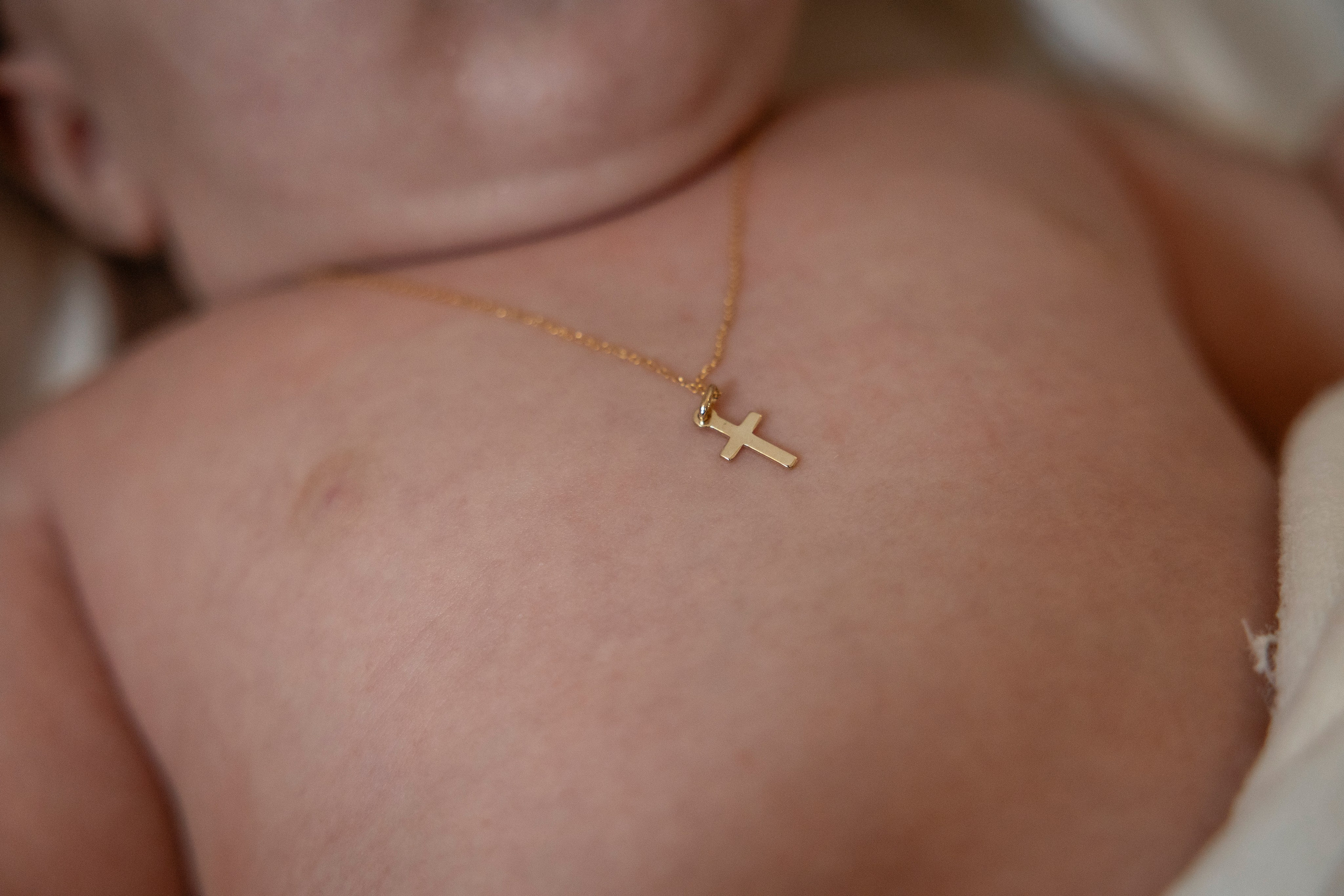 Noah’s christening in Tournefeille and Paroisse Orthodoxe Roumaine of Toulouse “La Protection de la Mère de Dieu”. Eugénie Smirnova — photographe à Toulouse et dans le sud-ouest de la France