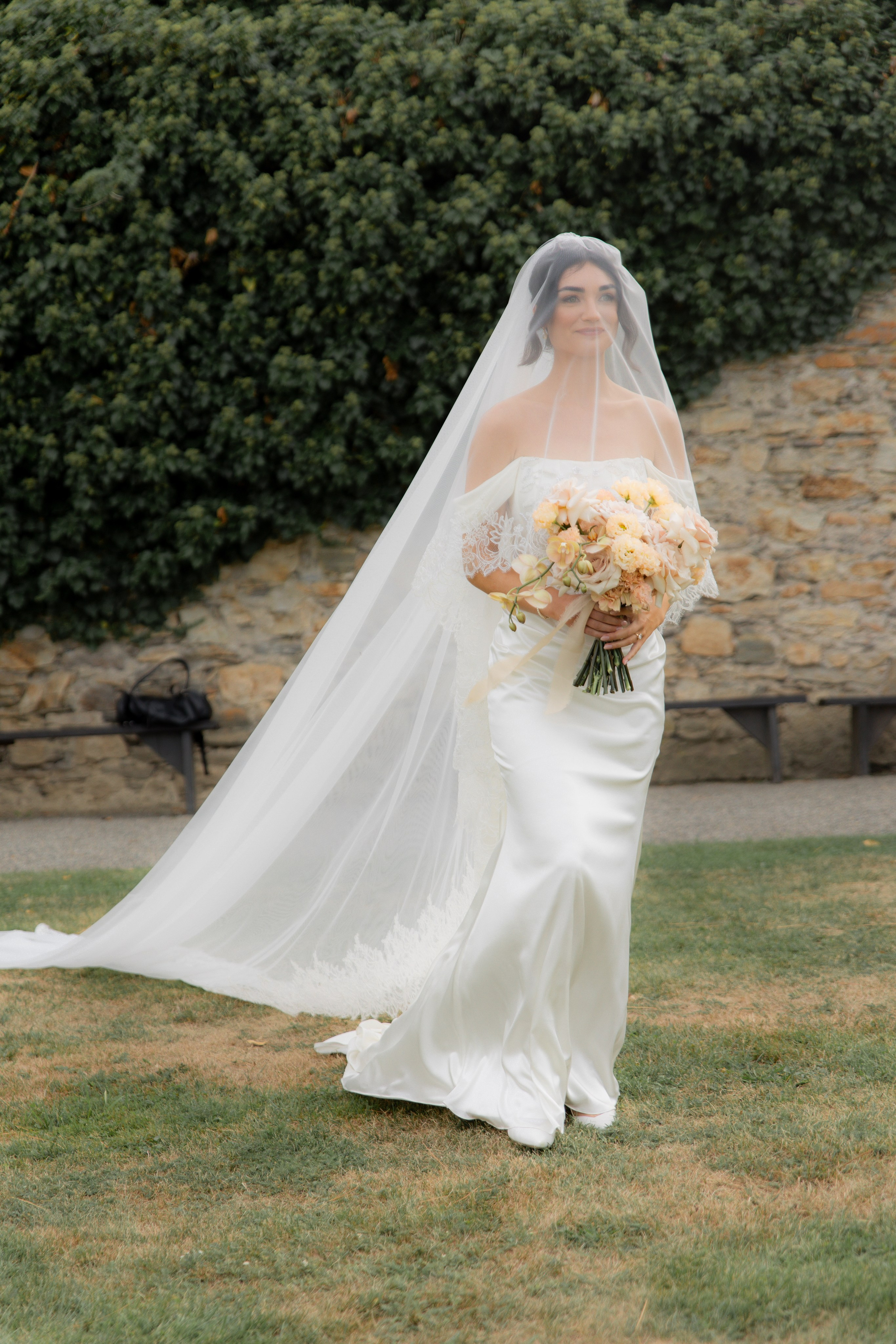 Elegant Castle Wedding in Austria | Alwin & Ruth’s Fairytale Celebration. Wedding photographer and videographer based in Timisoara, Romania