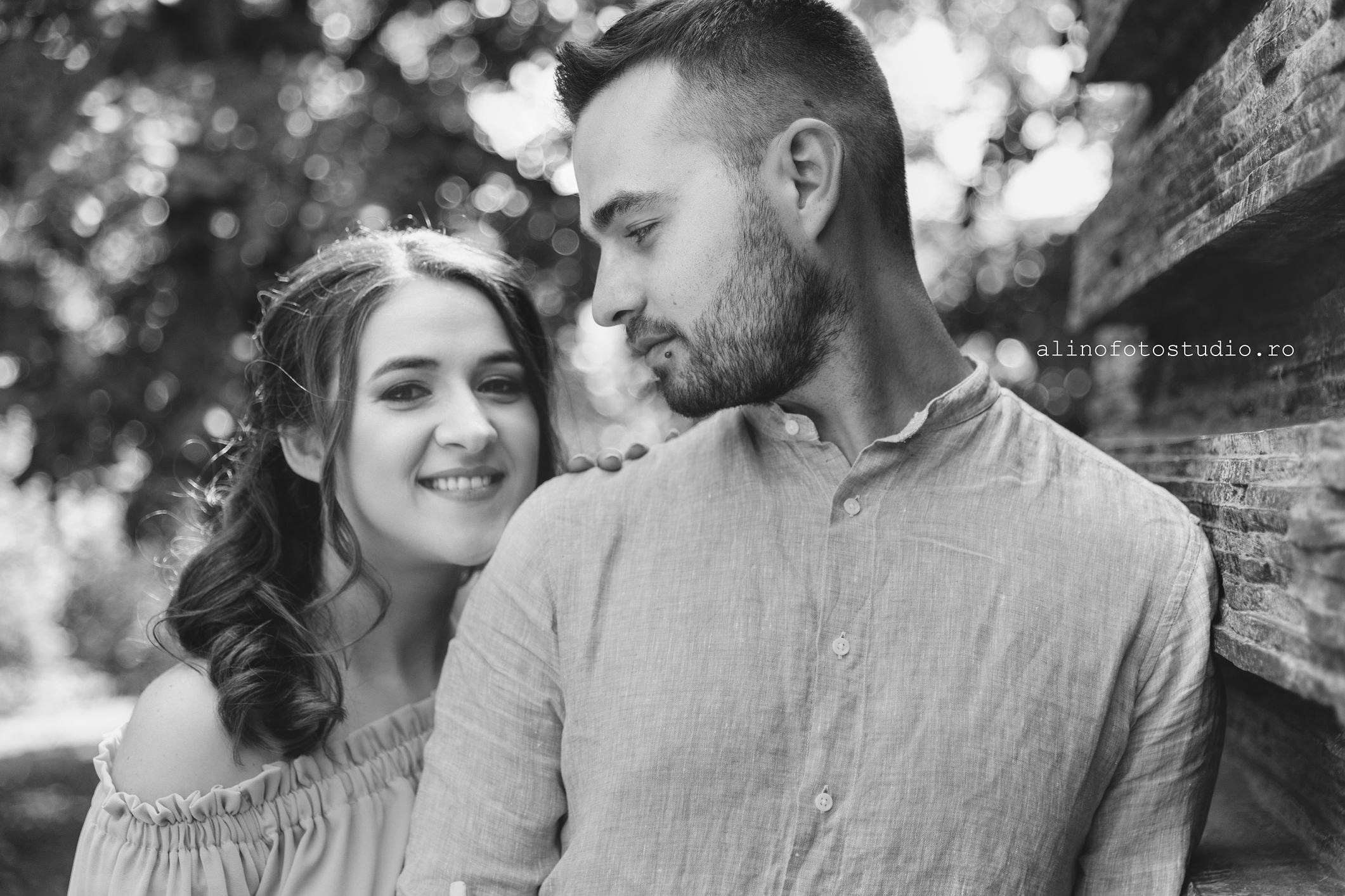 - nunta--fotograf-profesionist-botosani - fotografie-nunta-romantica - imagini-nunta-in-natura-alin-chirila-fotograf - fotografii-cuplu-indragostit-nunta-botosani - sedinta-foto-miri-andrei-iustina-alinofotostudio - amintiri-din-nunta-realizate-de-fotograf-profesionist - povestea-nuntii-andrei-si-iustina-in-imagini-alinofotostudio-fotograf evenimente- evenimente Botoșani -fotograf Suceava - fotograf Iași- servicii foto. servicii foto Botoșani. servicii foto video Botoșani. fotograf nunta. fotograf evenimente. fotograf nunta Botoșani. Alin chirila. Alin chirila fotograf. Alinofotostudio.- servicii foto. servicii foto Botoșani. servicii foto video Botoșani. fotograf nunta. fotograf evenimente. fotograf nunta Botoșani. Alin chirila. Alin chirila fotograf. Alinofotostudio.fotograf stare civilă,poze stare civilă,album foto stare civilă,servicii foto suceava,fotograf evenimente suceava,fotograf nuntă suceava,poze cununie civilă,ședință foto stare civilă,sesiune foto suceava,fotograf profesionist suceava,fotograf botosani,stare civila botosani,alinofotostudio,alin chirila fotograf.servicii foto. servicii foto Botoșani. servicii foto video Botoșani. fotograf nunta. fotograf evenimente. fotograf nunta Botoșani. Alin chirila. Alin chirila fotograf. Alinofotostudio.fotograf stare civilă,poze stare civilă,album foto stare civilă,servicii foto suceava,fotograf evenimente suceava,fotograf nuntă suceava,poze cununie civilă,ședință foto stare civilă,sesiune foto suceava,fotograf profesionist suceava,fotograf botosani,stare civila povestitor prin fotografiebotosani,alinofotostudio,alin chirila fotograf,servicii foto. servicii foto Botoșani. servicii foto video Botoșani. fotograf nunta. fotograf evenimente. fotograf nunta Botoșani. Alin chirila. Alin chirila fotograf. Alinofotostudio.fotograf stare civilă,poze stare civilă,album foto stare civilă,servicii foto suceava,fotograf evenimente suceava,fotograf nuntă suceava,poze cununie civilă,ședință foto stare civilă,sesiune foto suceava,fotograf profesionist suceava,fotograf botosani,stare civila botosani,alinofotostudio,alin chirila fotograf,cununie religioasă botoșani,andreea și neculai,capela militară botoșani,foto conacul zăicești,fotograf nuntă botoșani,fotograf cununie religioasă,foto evenimente botoșani,poze cununie capela militară,ședință foto zăicești,fotograf profesionist botoșaniMire și mireasă – Sergiu & Liliana – ziua nunții, 2024 - Emoții în ziua nunții – Sergiu și Liliana - Dansul mirilor – fotografie artistică nuntă 2024 - Sedinta foto romantică în natură – Sergiu & Liliana - Rochia de mireasă și detalii de nuntă elegan-Album de cununie civilă Florin și Anda – Fotografii profesionale realizate de Alin Chirilă în Botoșani -fotograf prin fotografie-Ședință foto Trash the Dress pe muntele Rarău cu Iulian și Iuliana – fotografie de cuplu, natură montană, emoție autentică surprinsă de Alin Chirilă, povestitor prin fotografie.- "Iulian și Iuliana pe crestele Rarăului – fotografie Trash the Dress în natură" - "Cuplu îmbrățișat la apus pe muntele Rarău – ședință foto după nuntă" - "Rochie de mireasă în vânt pe munte – Trash the Dress Rarău-1. Iulian și Iuliana pe muntele Rarău – ședință foto Trash the Dress în natură, cu peisaj montan spectaculos 2. Cuplu în îmbrățișare pe Rarău – emoție autentică surprinsă după nuntă 3. Rochie de mireasă în bătaia vântului – fotografie artistică Trash the Dress în munți 4. Mire și mireasă privind spre orizont – dragoste și libertate pe muntele Rarău 5. Iuliana zâmbind în rochia de mireasă – portret în natură, Trash the Dress 6. Iulian ținându-și mireasa de mână – ședință foto romantică pe munte 7. Detaliu cu rochia pe stâncă – estetică naturală Trash the Dress Rarău 8. Cuplu în mers pe poteca Rarăului – fotografie simbolică de după nuntă 9. Apus de soare pe Rarău în spatele mirilor – imagine de poveste Trash the Dress 10. Iulian și Iuliana râzând împreună – momente autentice surprinse de Alin Chirilă, povestitor prin fotografie