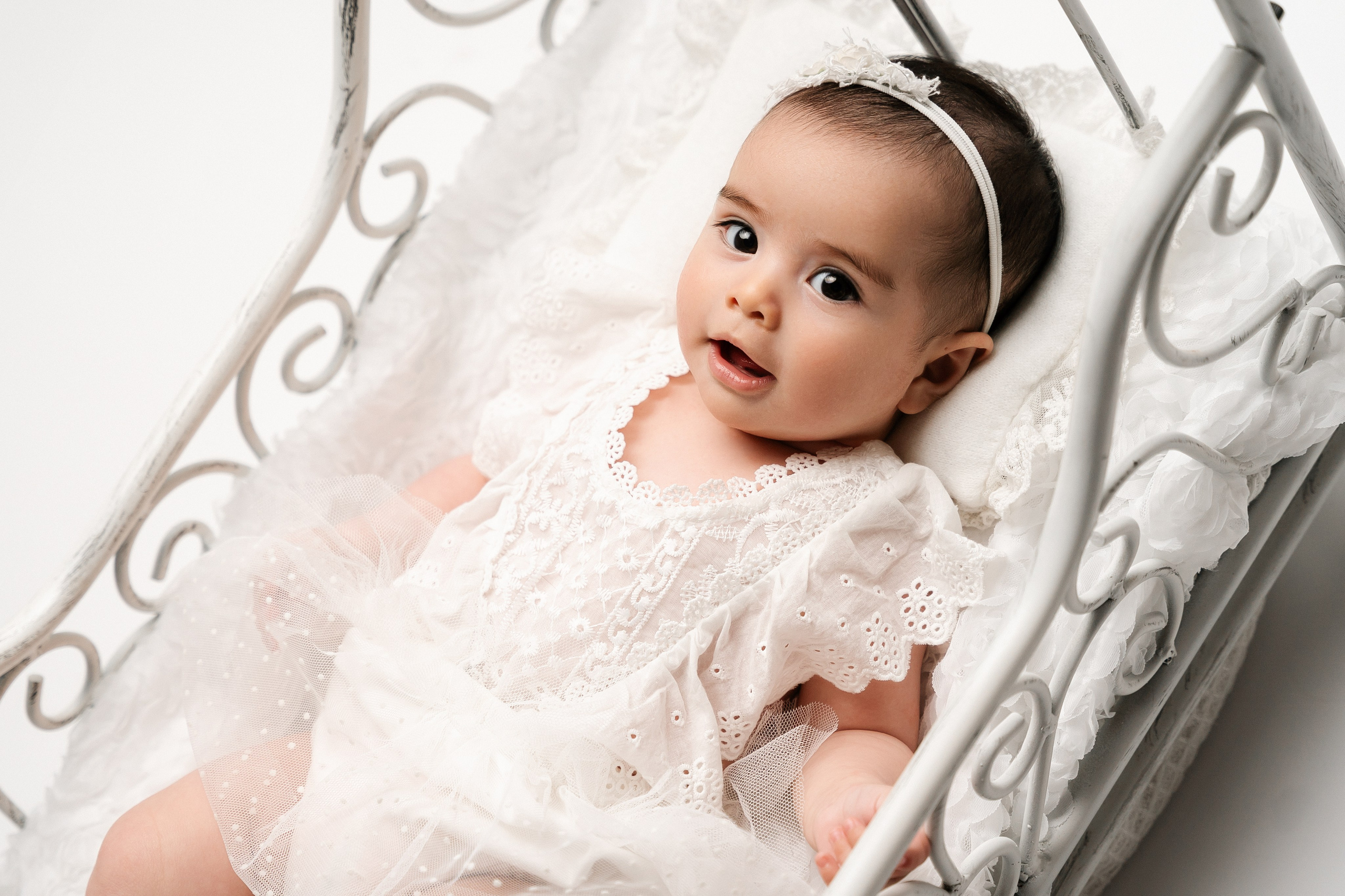 A studio milestone session for 5 months old baby Alejandra and her beautiful family❤️. Newborn and family photographer. Hills District. Sydney