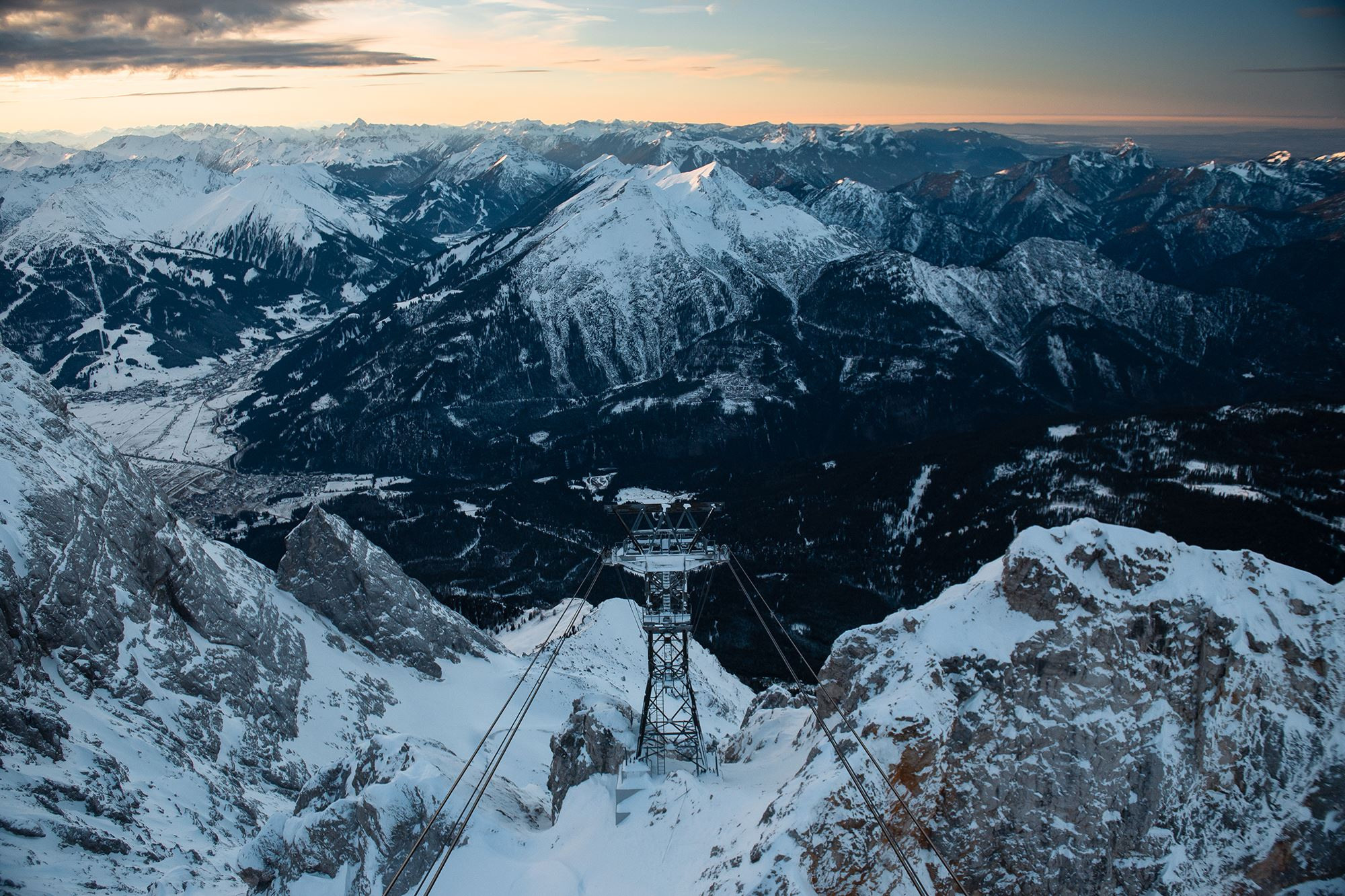 Neuschwanstein I Highline179 I Zugspitze