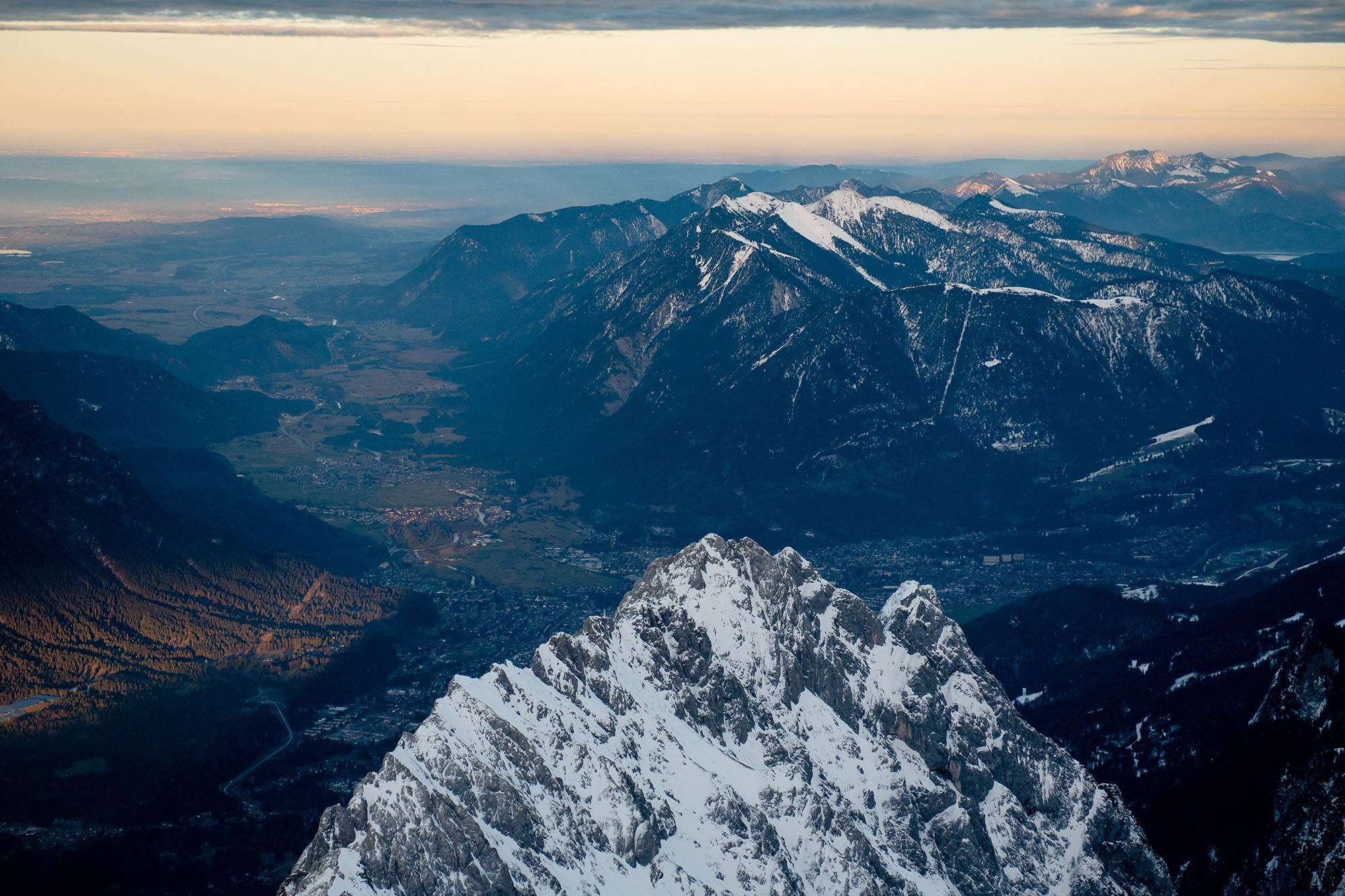 Neuschwanstein I Highline179 I Zugspitze