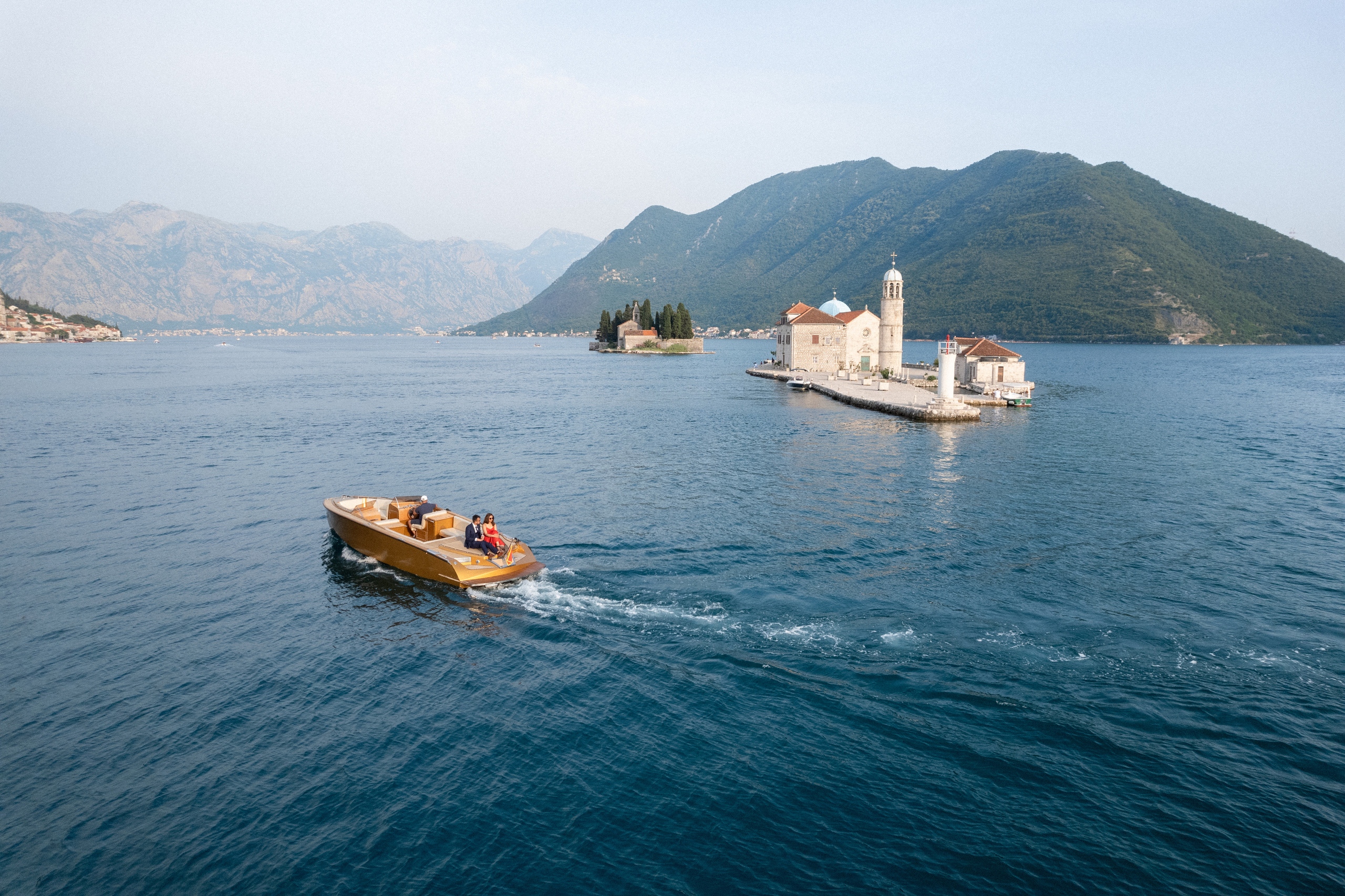 Huur een boot voor fotoshoots in Montenegro