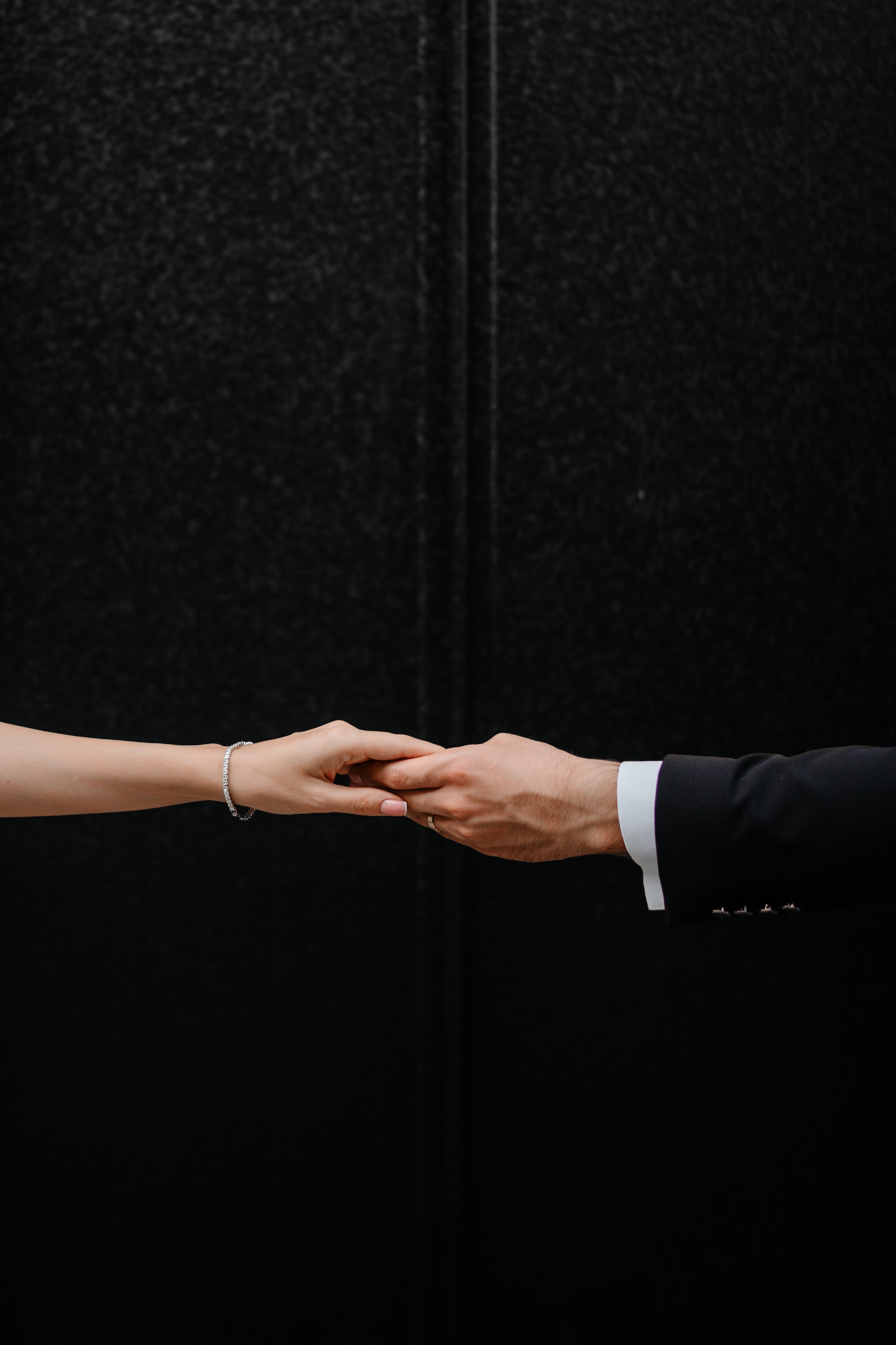 Povestea de nuntă a lui Anca și Dragoș în Bacău | Fotografie de Eveniment. Raw Studio. Fotograful tau de nunta!