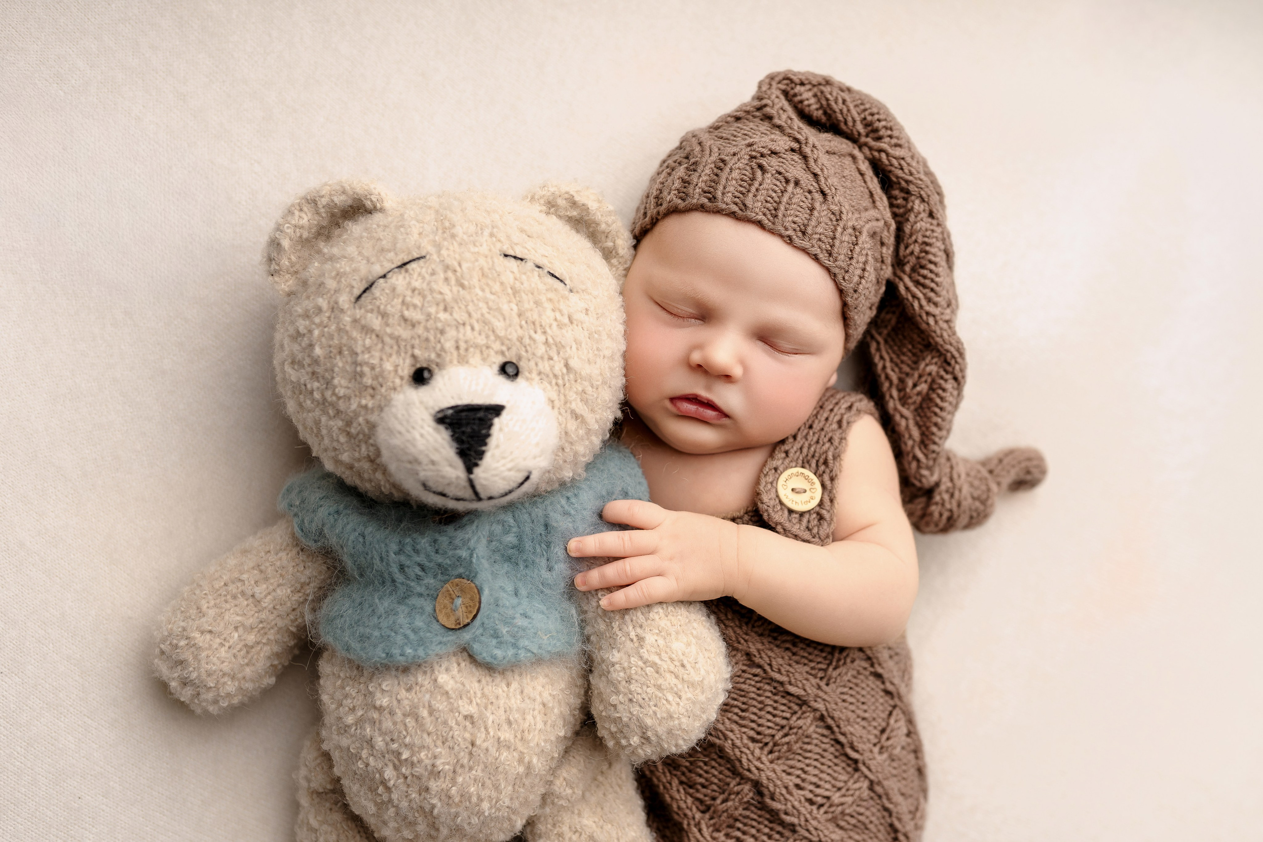 Esu Aleksandra naujagimių ir kudikių fotografė iš Vilniaus