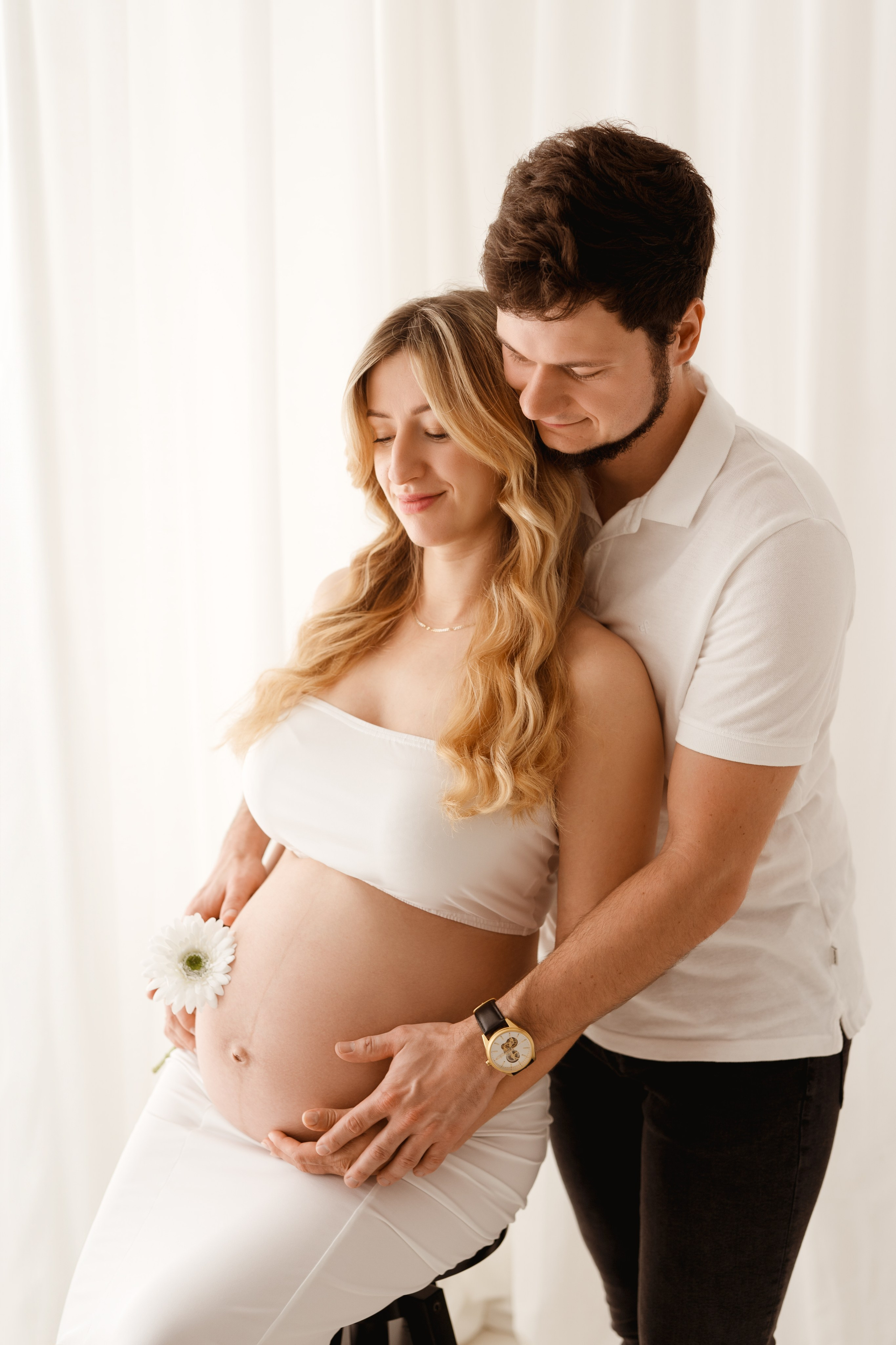 Naturalna, wyjątkowa, delikatna sesja ciążowa w Łodzi. Fotograf Łódź - sesja ciążowa, noworodkowa, dziecięca. Studio w Łodzi