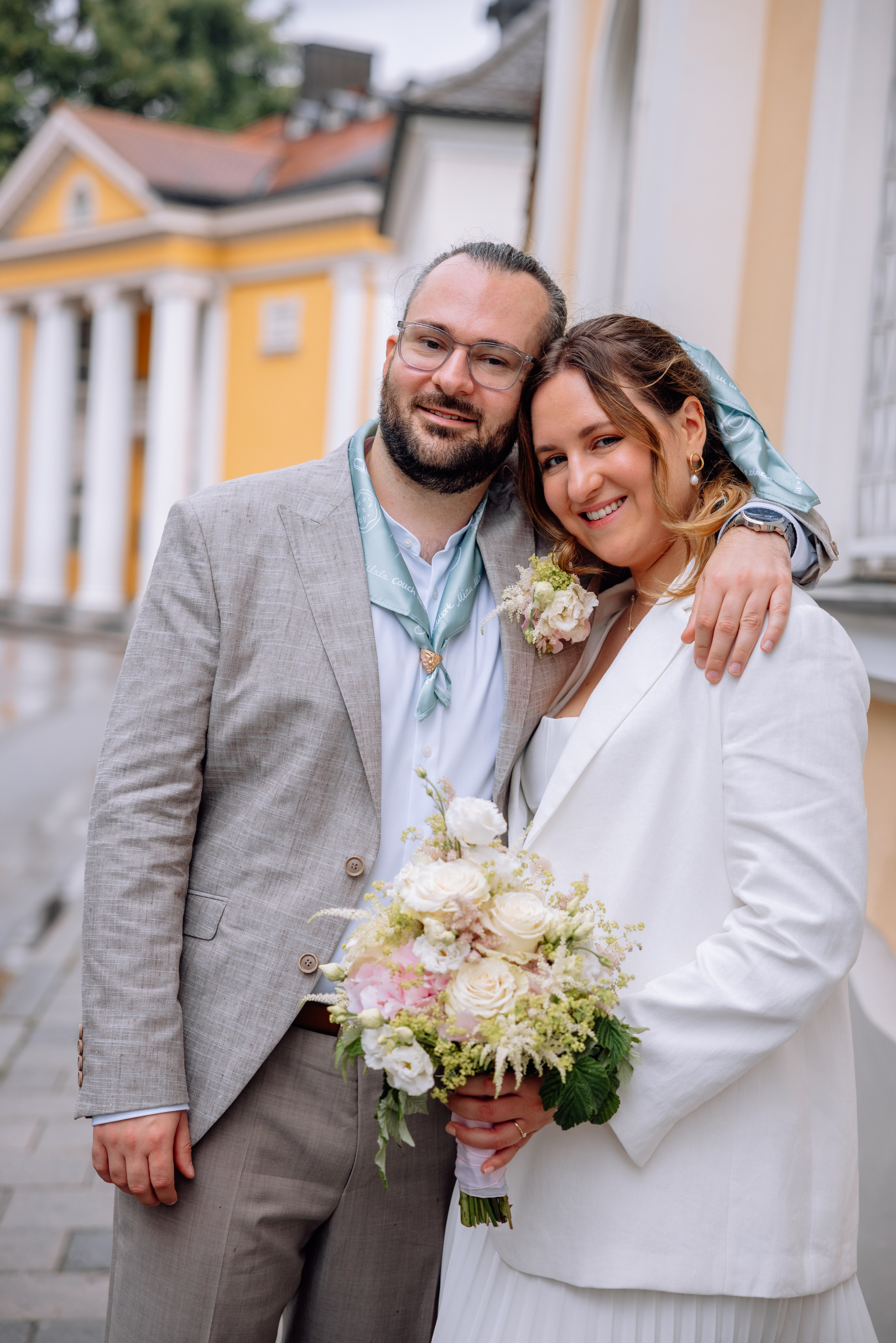 Corinna und Daniel: romantische Hochzeit in der Mandlstrasse/Sommer 2025. Hochzeitsfotograf München Taufe Familienfotograf Tanja Mauke
