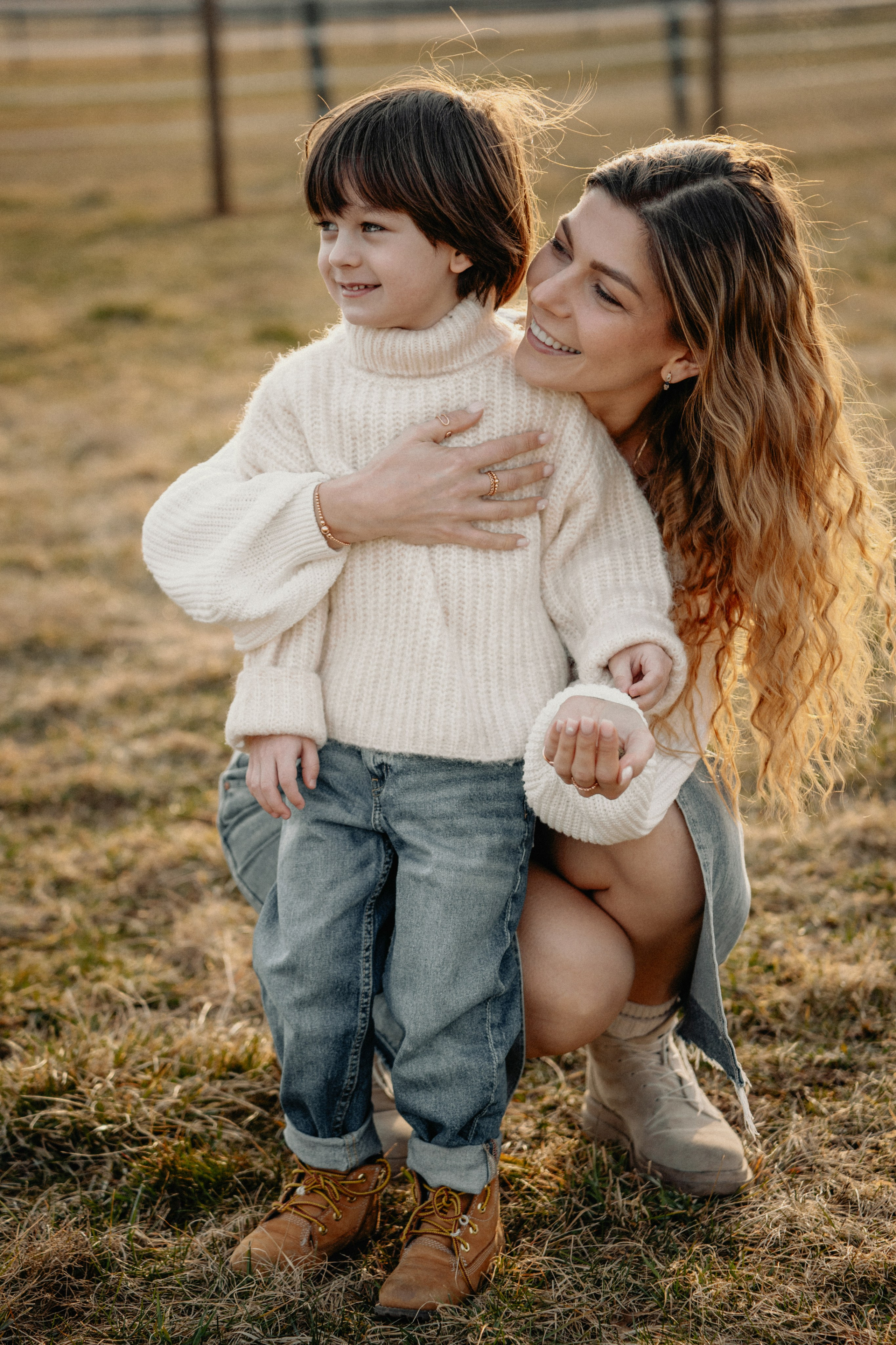 Unique Family Photography at an Alpaca Farm – Fun & Playful. Alisa Tant — Family and newborn photographer Bucks County, Montgomery county, Philadelphia, NJ