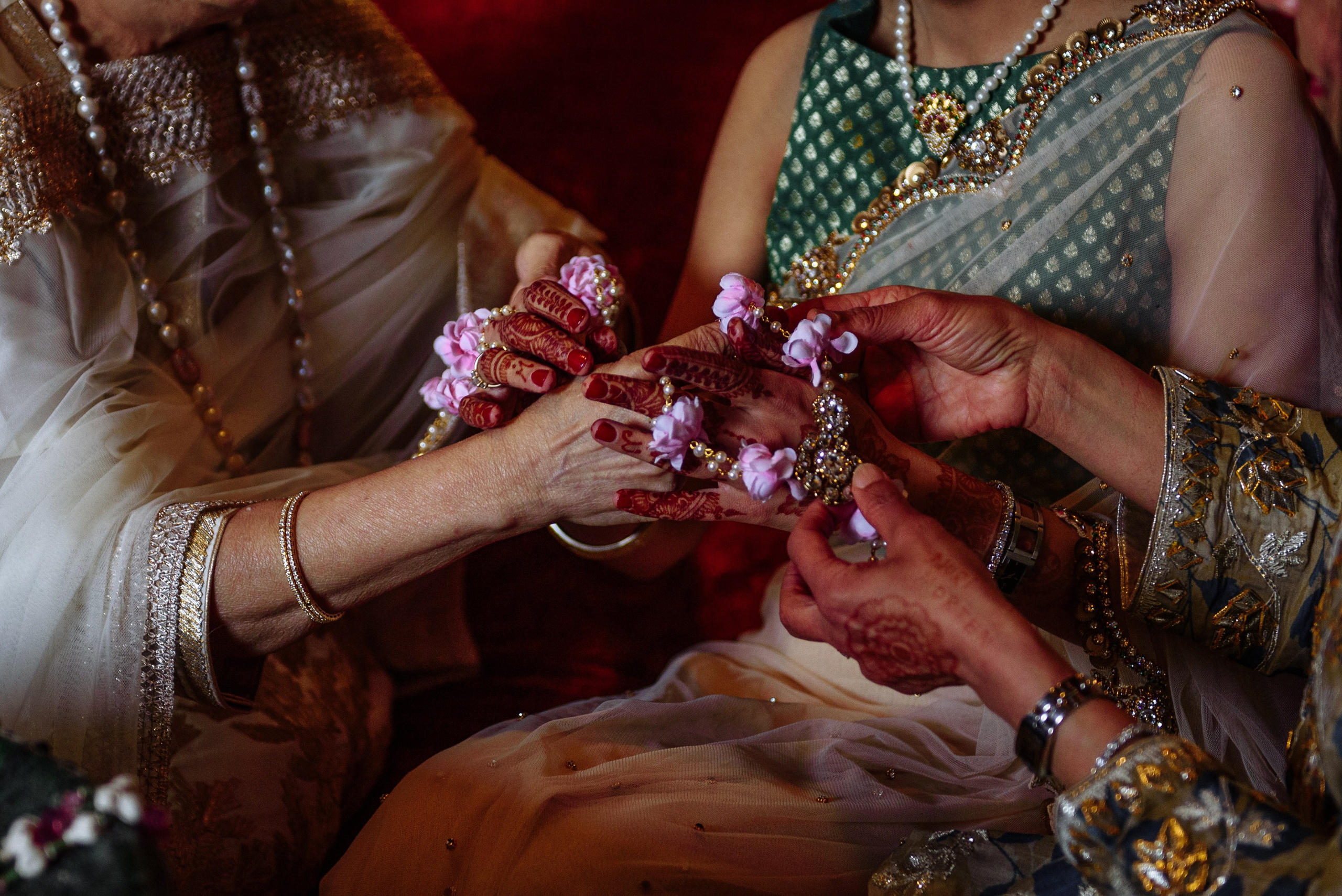 Elegancia Oriental. La Magia de una Boda India en La Gran Villa Rosa. Фотограф Екатерина Гасанова — фотосессии в Барселоне