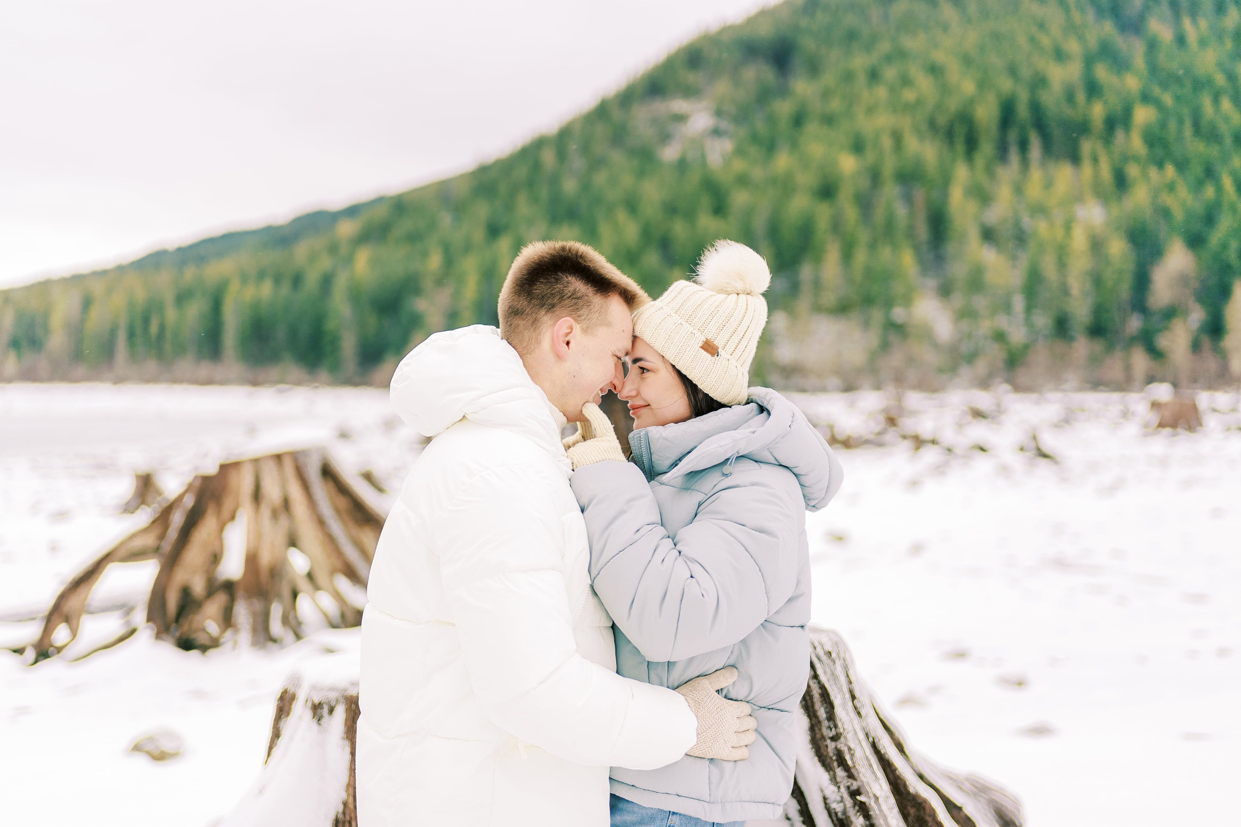 Irina & Bogdan / January 2024. Rattlesnake Lake, WA. EVAN ARISTOV WEDDING PHOTOGRAPHY — Seattle Wedding Photographer