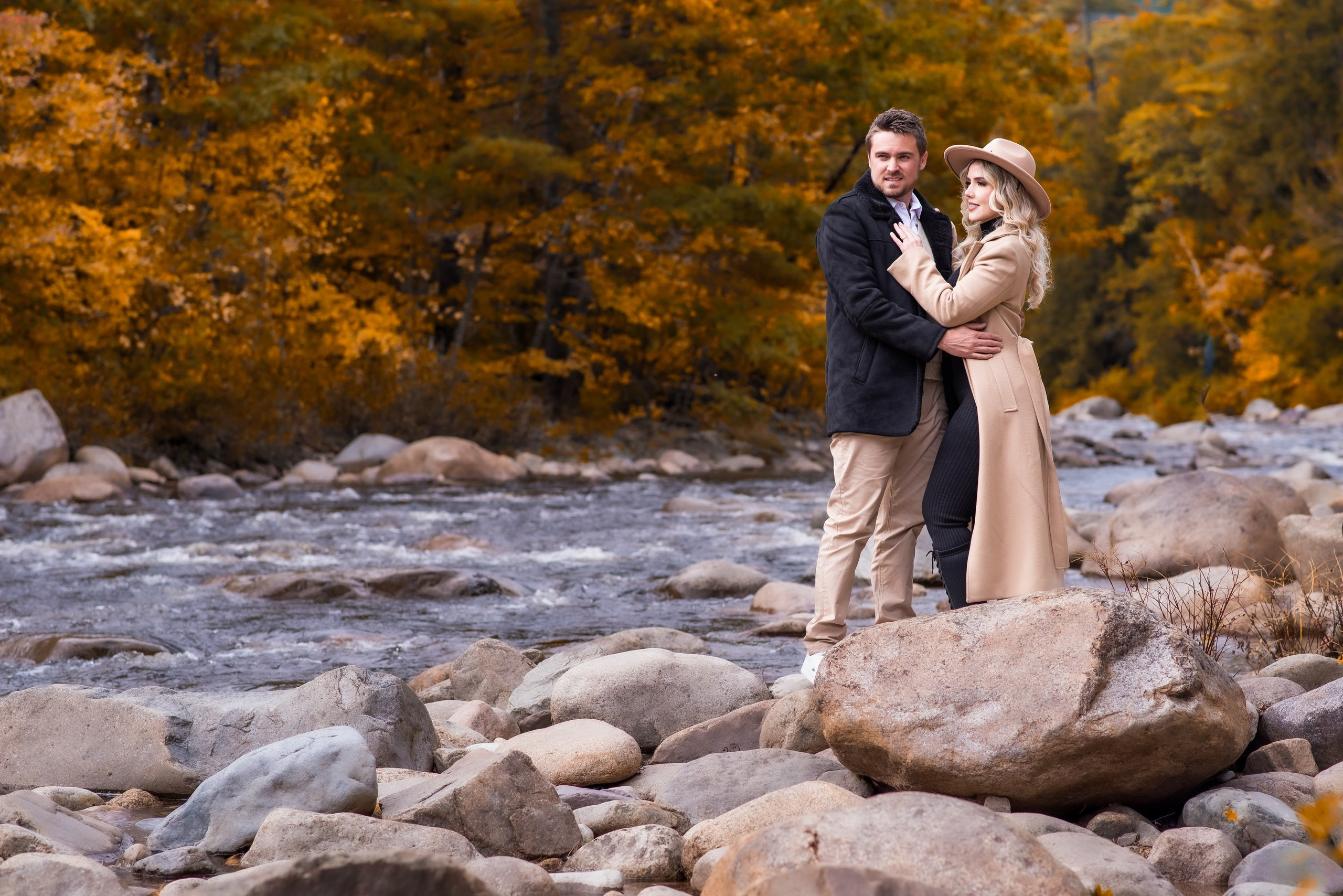 Capturing Fall Love: Shelen and Marcelo’s Romantic Photoshoot in Boston. Wedding photographer in Orlando, Boston & New York Anderson Marques