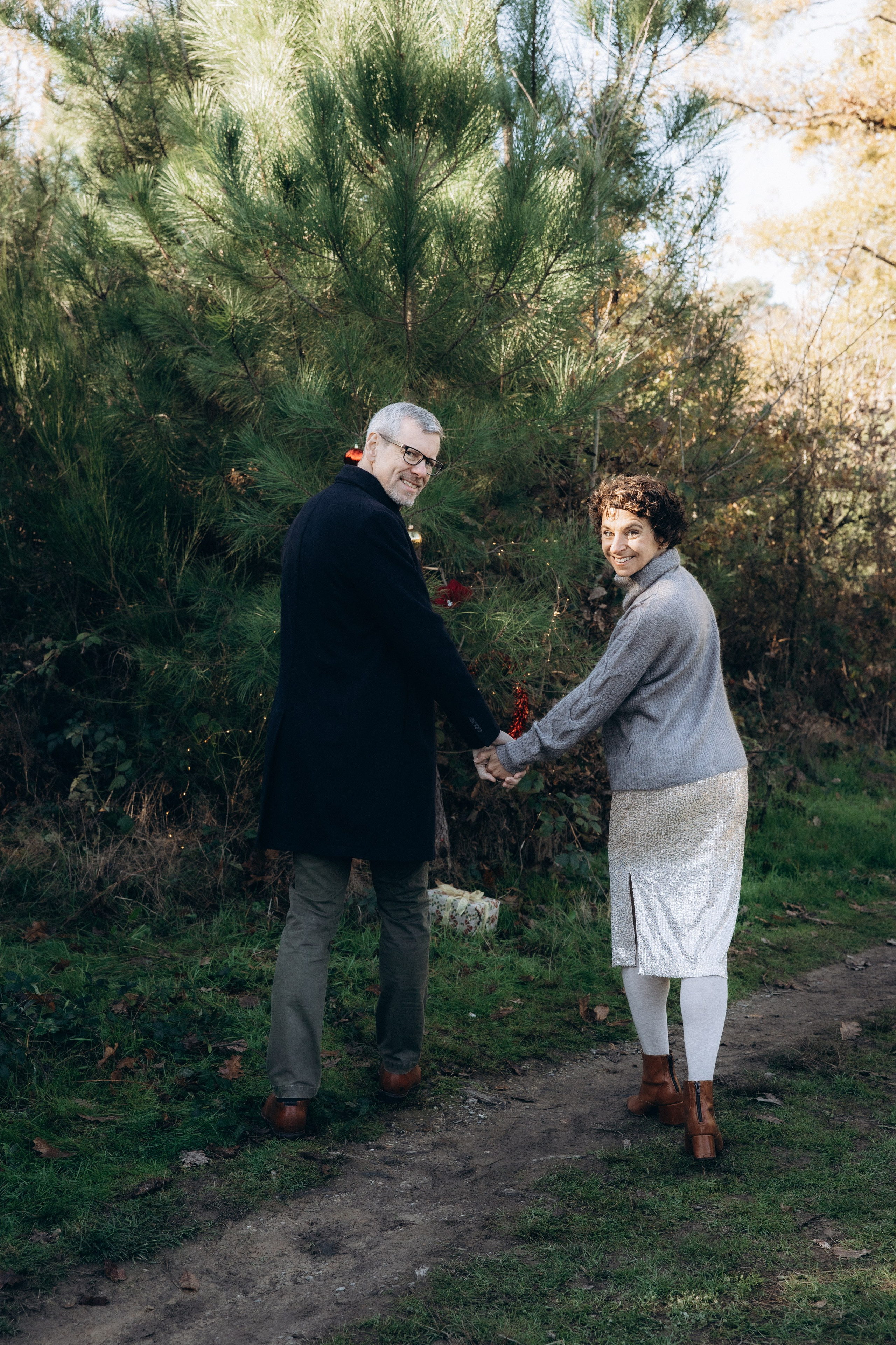 Christmas Love Story at Forêt de Bouconne. Eugénie Smirnova — your photographer in Toulouse and southwest France