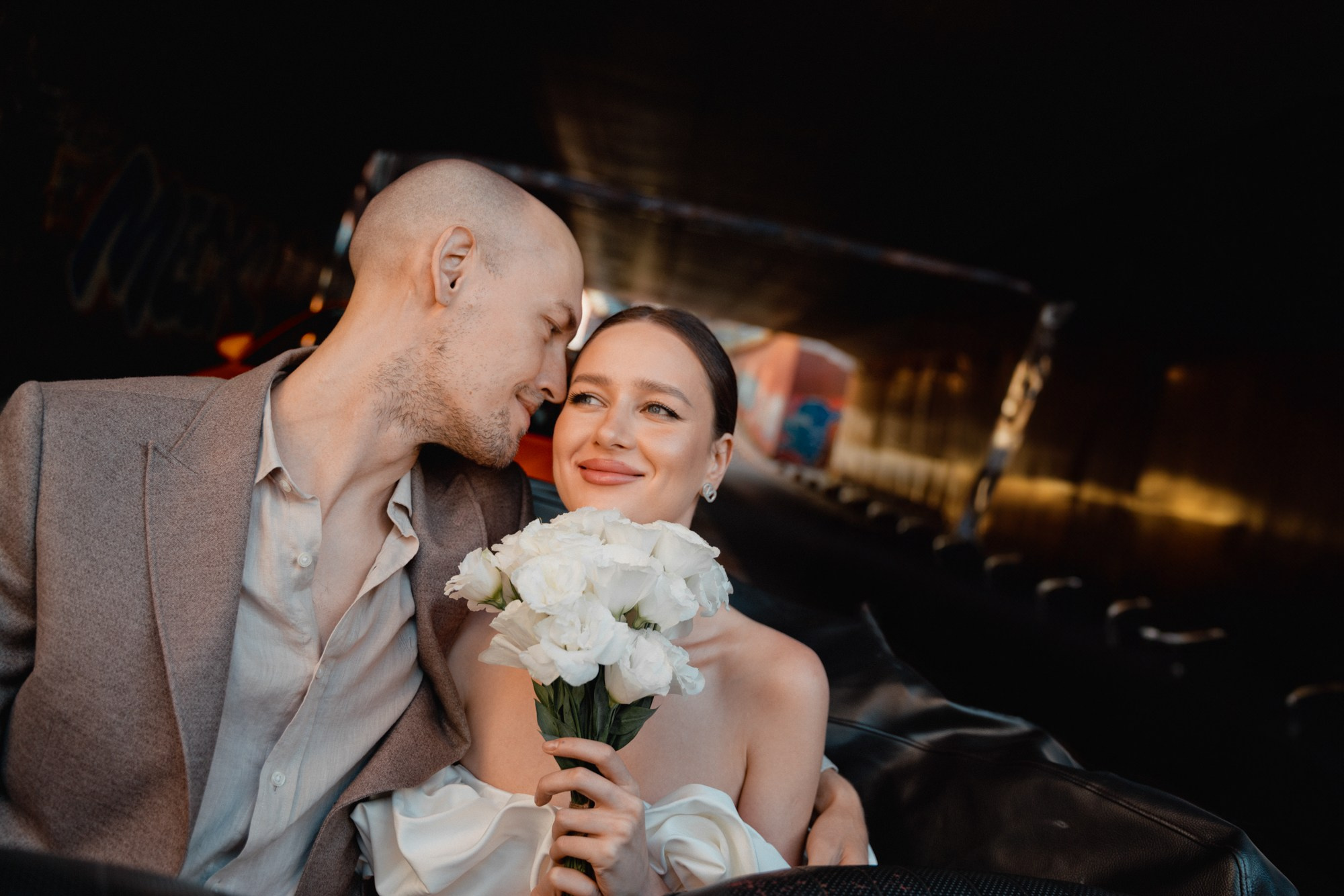 Фотосессия после росписи в Стамбуле. Фотограф в Дананге, Вьетнам. Эстетика и лайфстайл