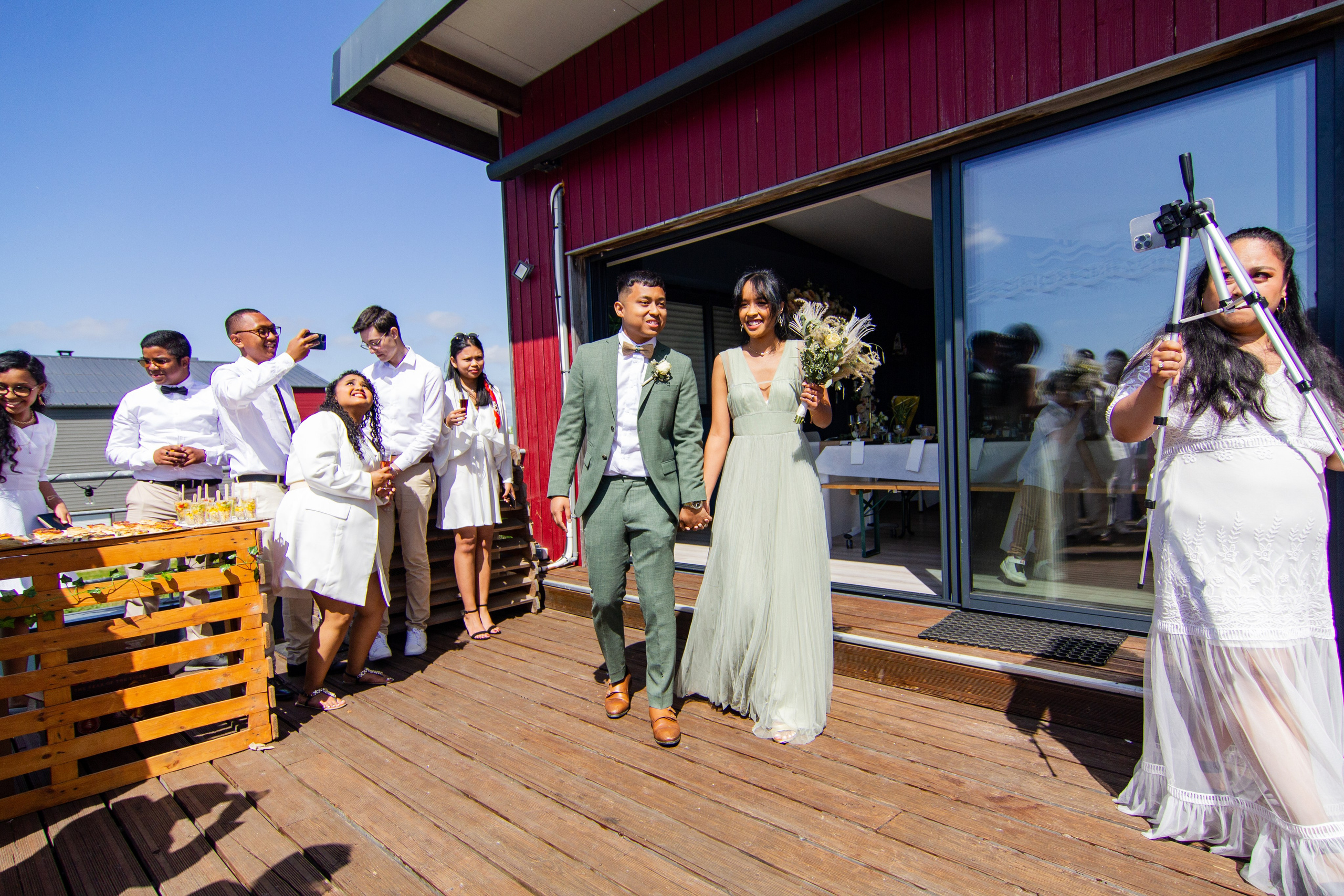 Mariage de Ny & Hasina vue la Loire. Photographe professionnelle à Poitiers, Tours et Châtellerault | Studio photo entre Poitiers et Tours – portraits, familles, entreprises, ma