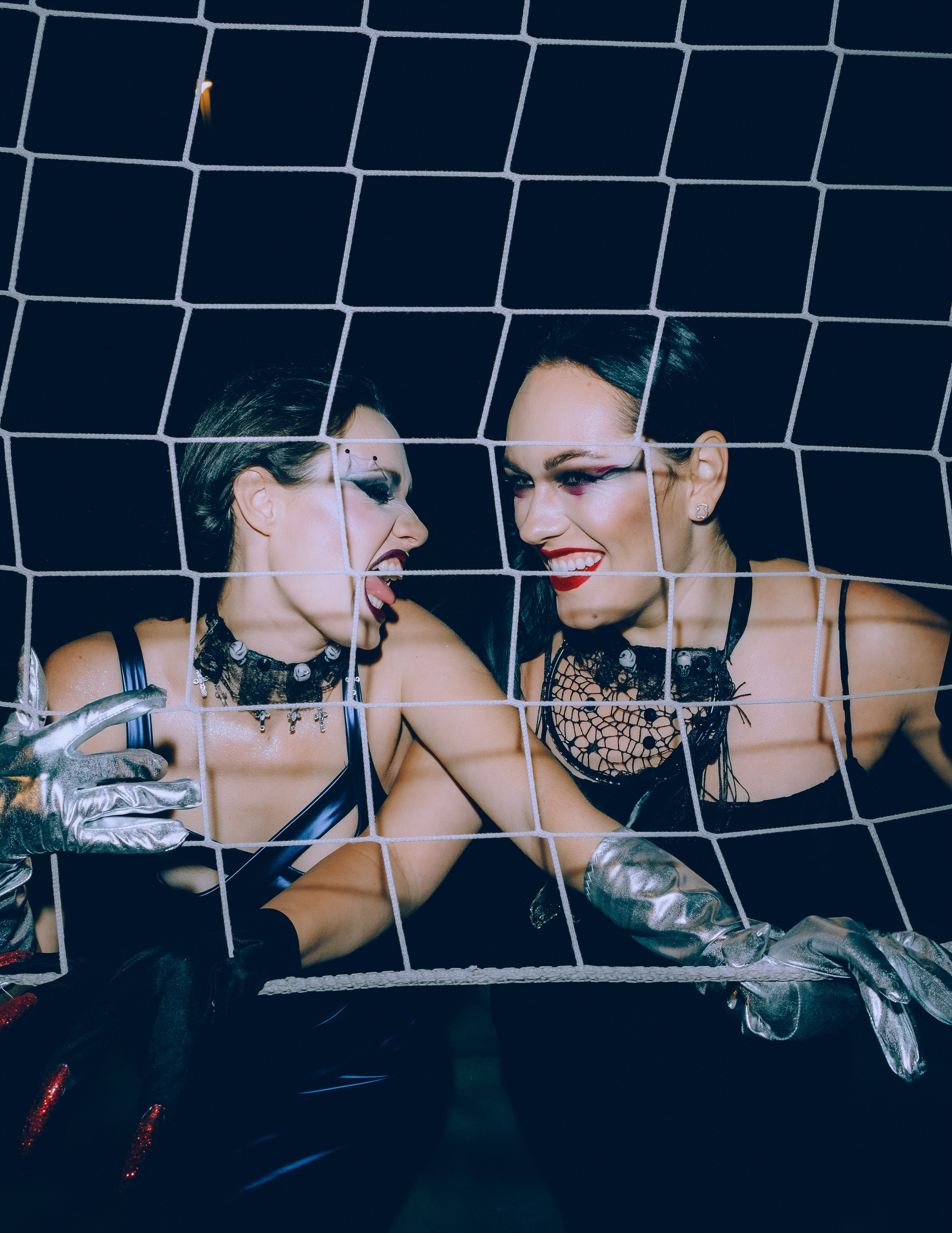 Мистическая Halloween-фотосессия на пляже: фотограф Аликанте и Торревьеха для креативных съемок — Андрей Луковников