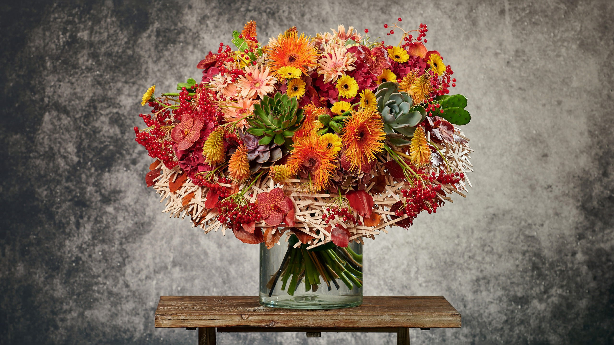 Florale Fotografie – Kunst- & Katalogfotografie für Blumenarrangements | Sartale Studio Wien. Studio Sartale