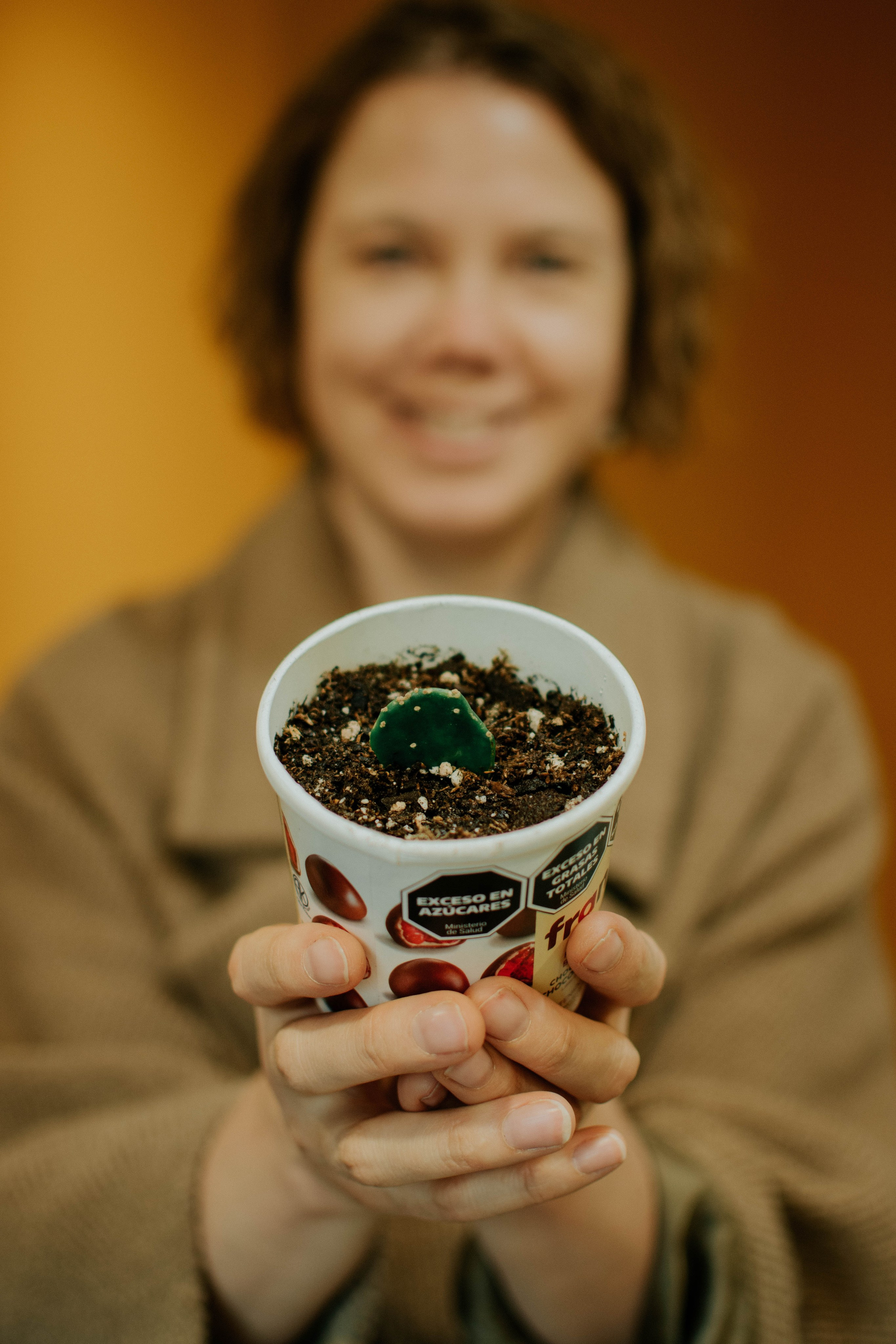 Nice to meet you, Eugenia. Photographer @elmirkami in the city of Buenos Aires