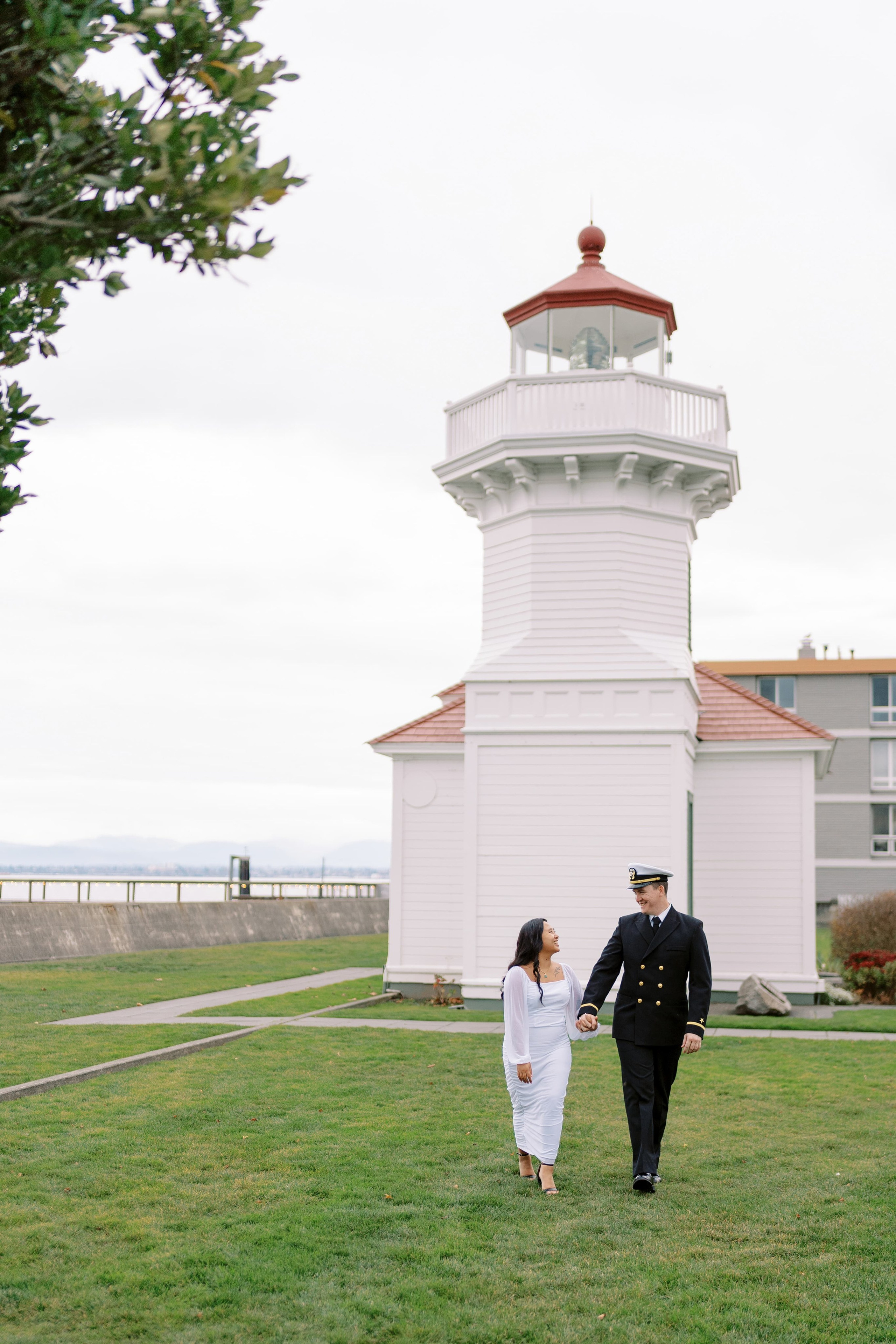 Engagement photoshoot. Dayana & Dag. Mukilteo ligthhouse. November 2024. EVAN ARISTOV WEDDING PHOTOGRAPHY — Seattle Wedding Photographer