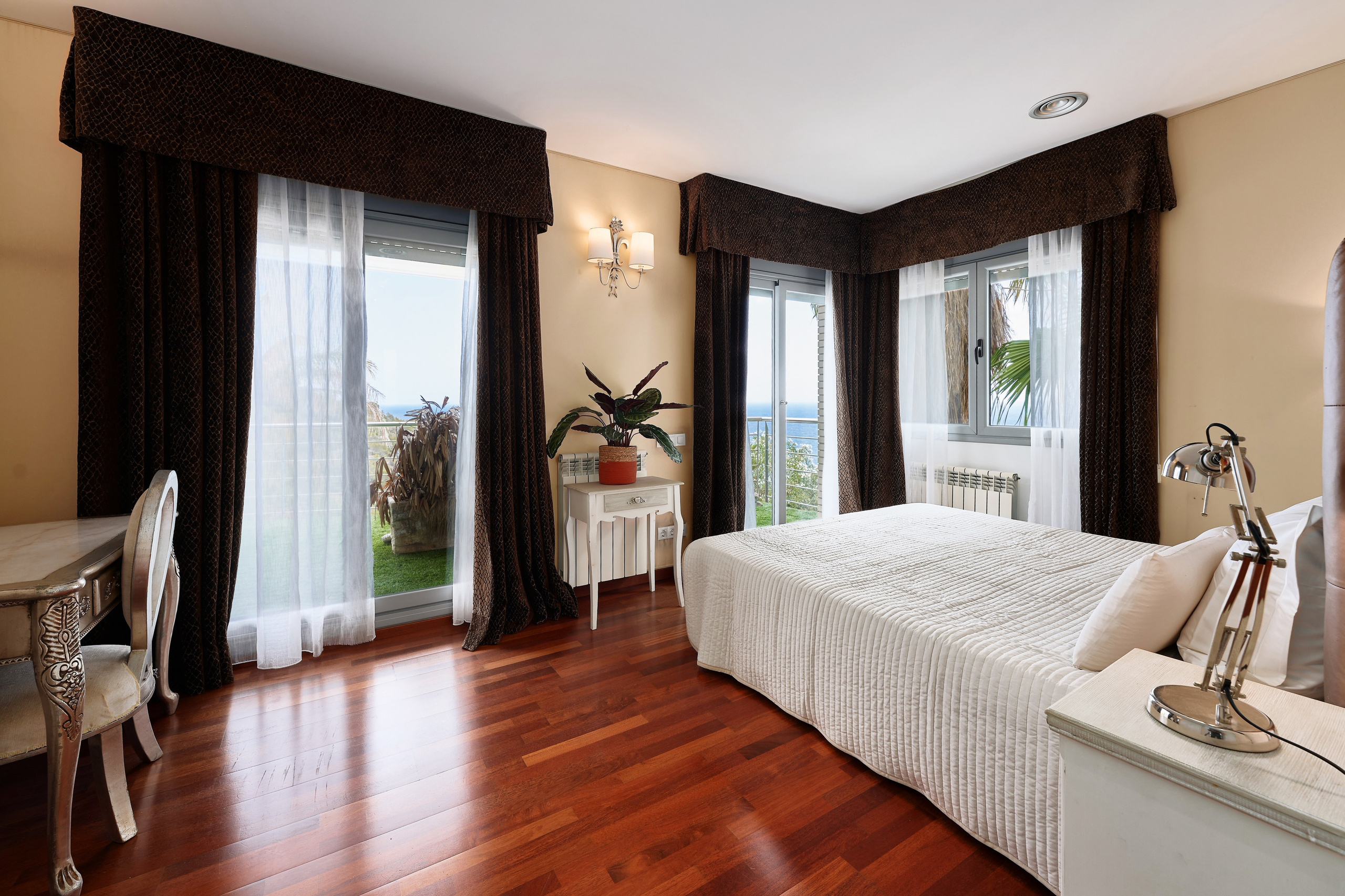 Property. Photographer @ Studio | Barcelona — Svyatoslav Usmyal